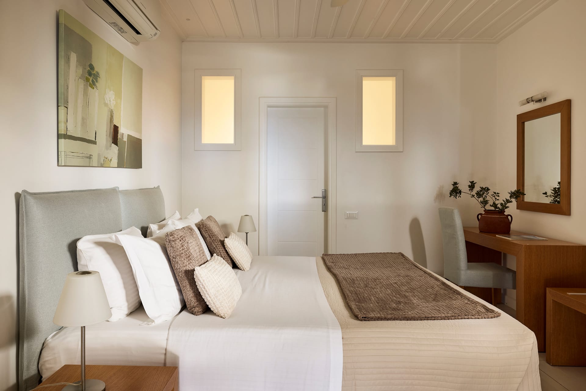 Deluxe Suite | Pool Side with Sea View