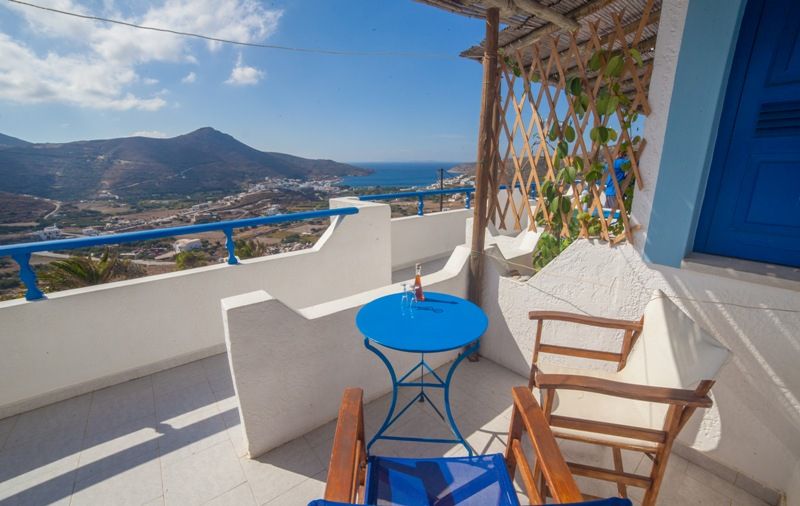 Economy Triple Room with Terrace and Sea View | 3