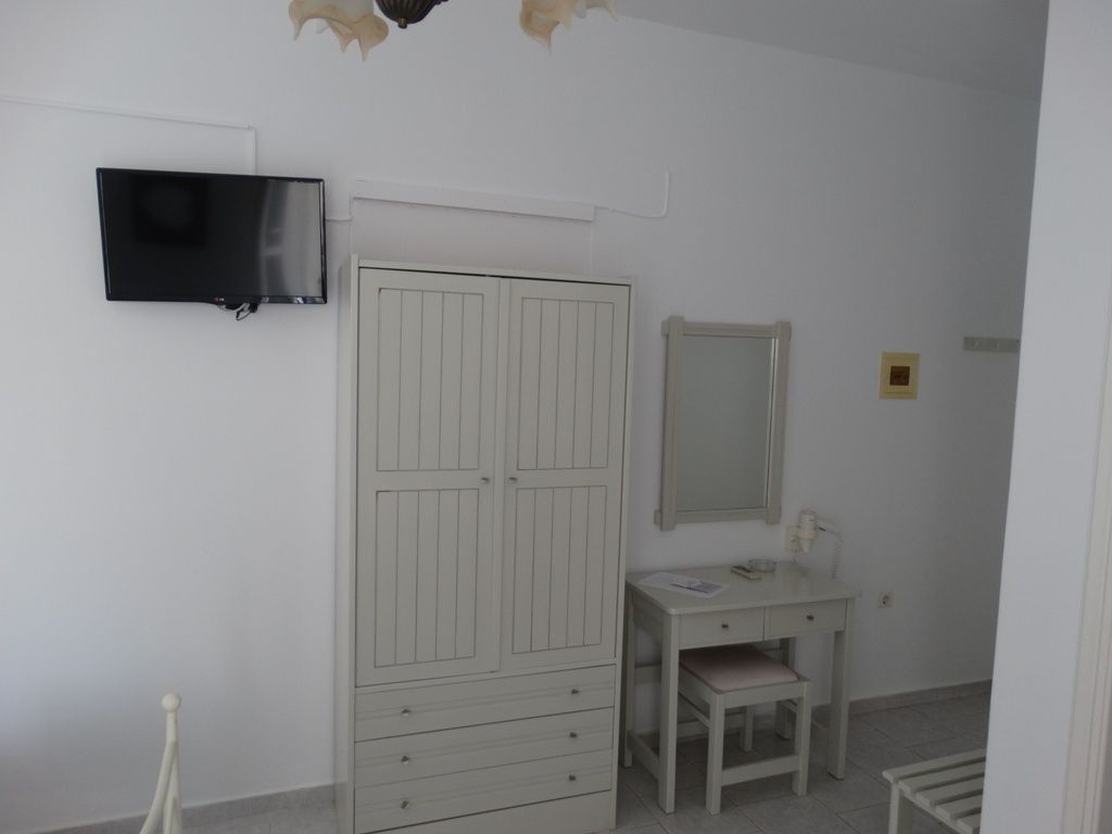 Economy Double Room with Terrace and Sea View | 5