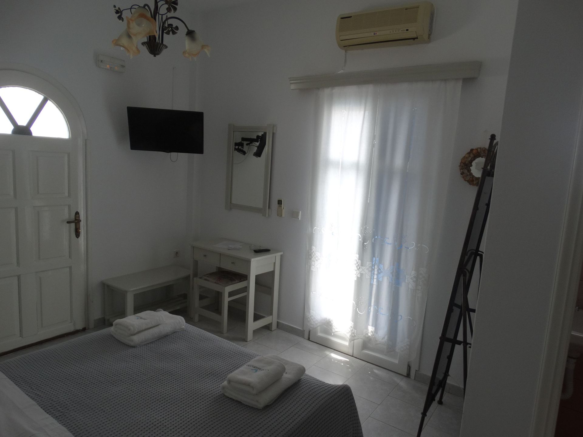 Economy Double Room with Terrace and Sea View | 6