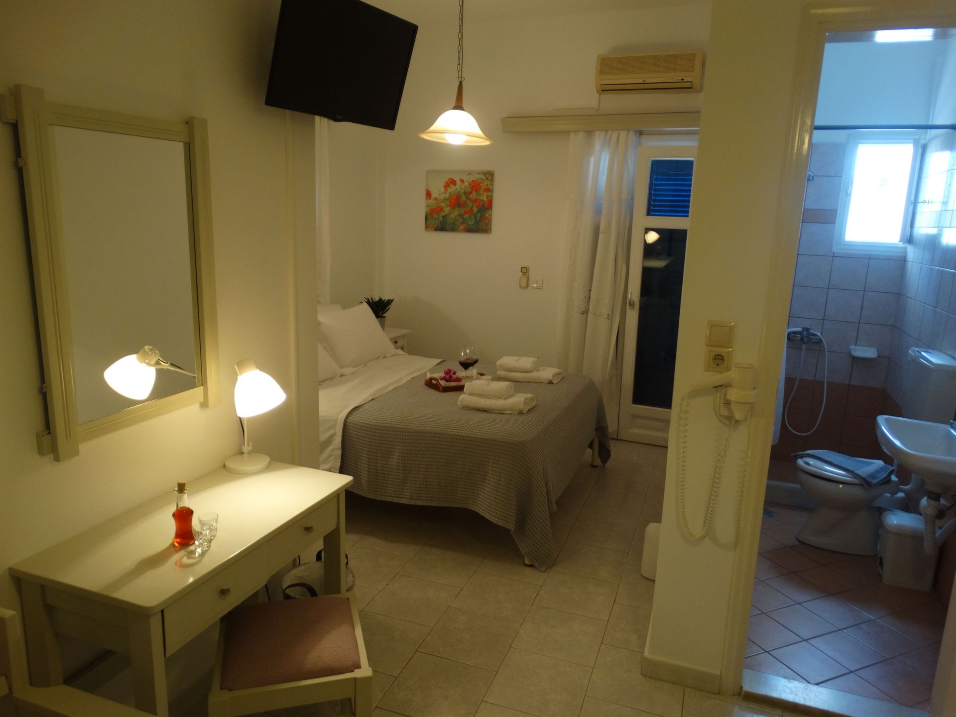 Economy Double Room with Terrace and Sea View | 7