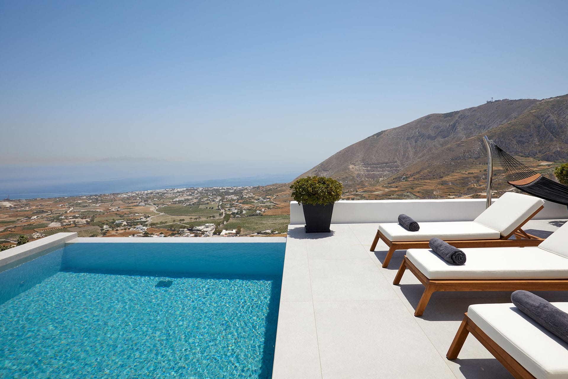 Lagoon Villa
