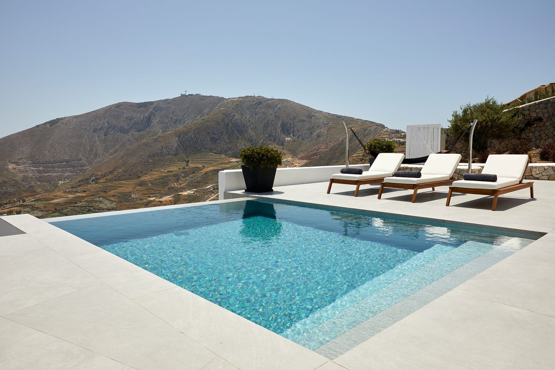 Lagoon Villa
