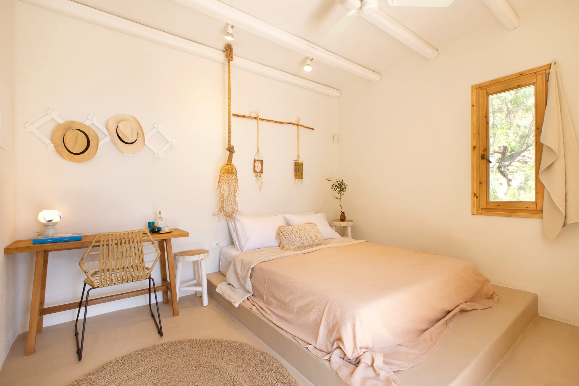 Ambeli - Hill Side Suite / Sea View