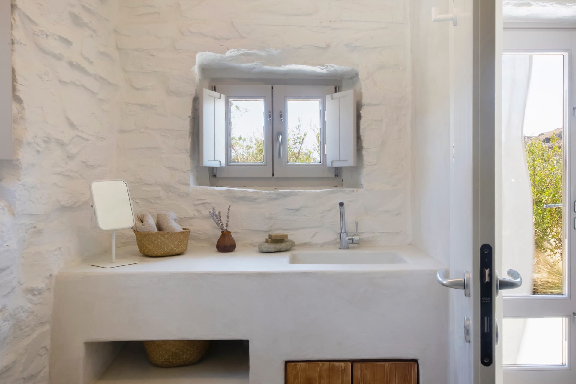 Thymari - Beach Side Suite / Garden - Sea View