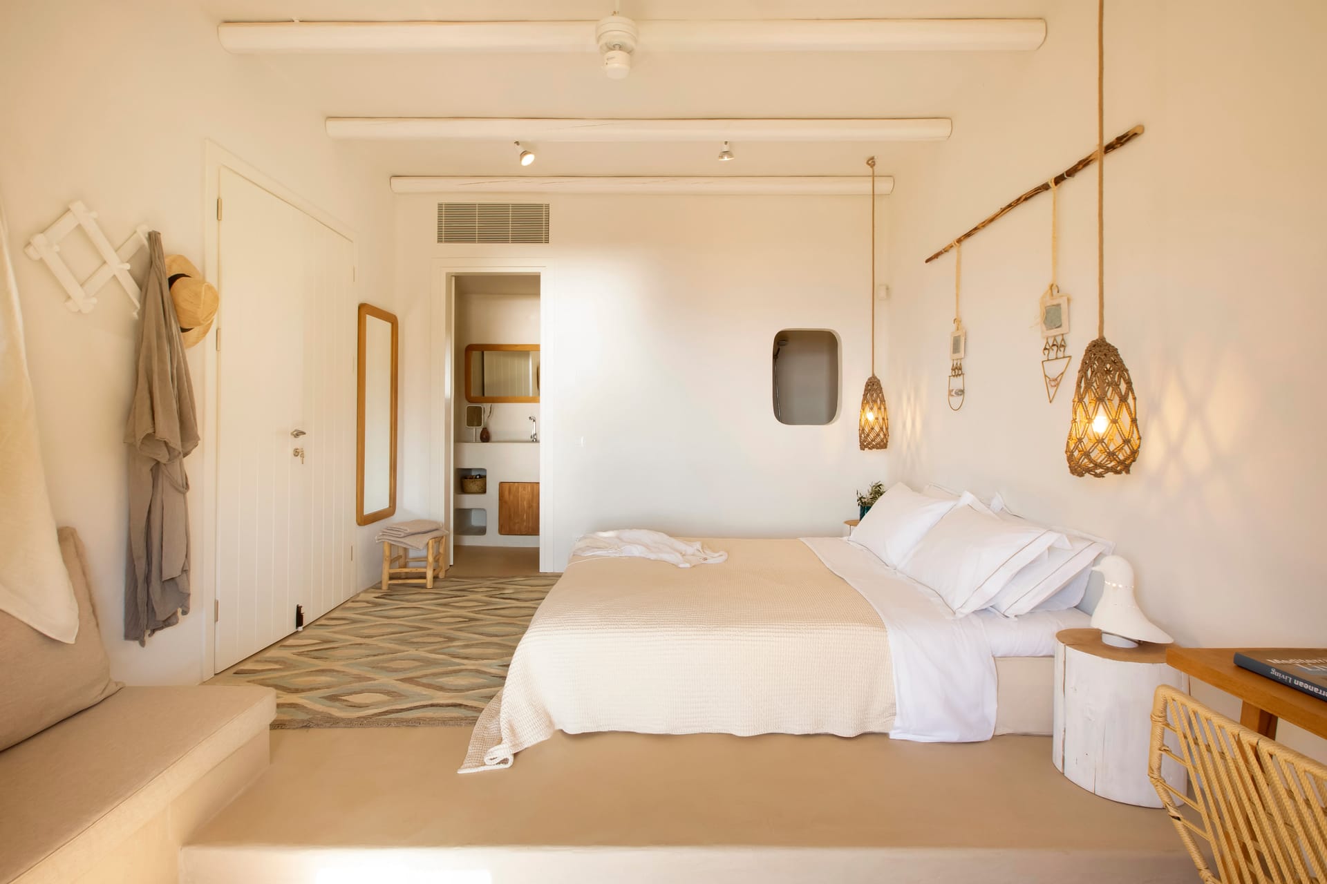 Thalassa - Beach Side Suite / Sea View