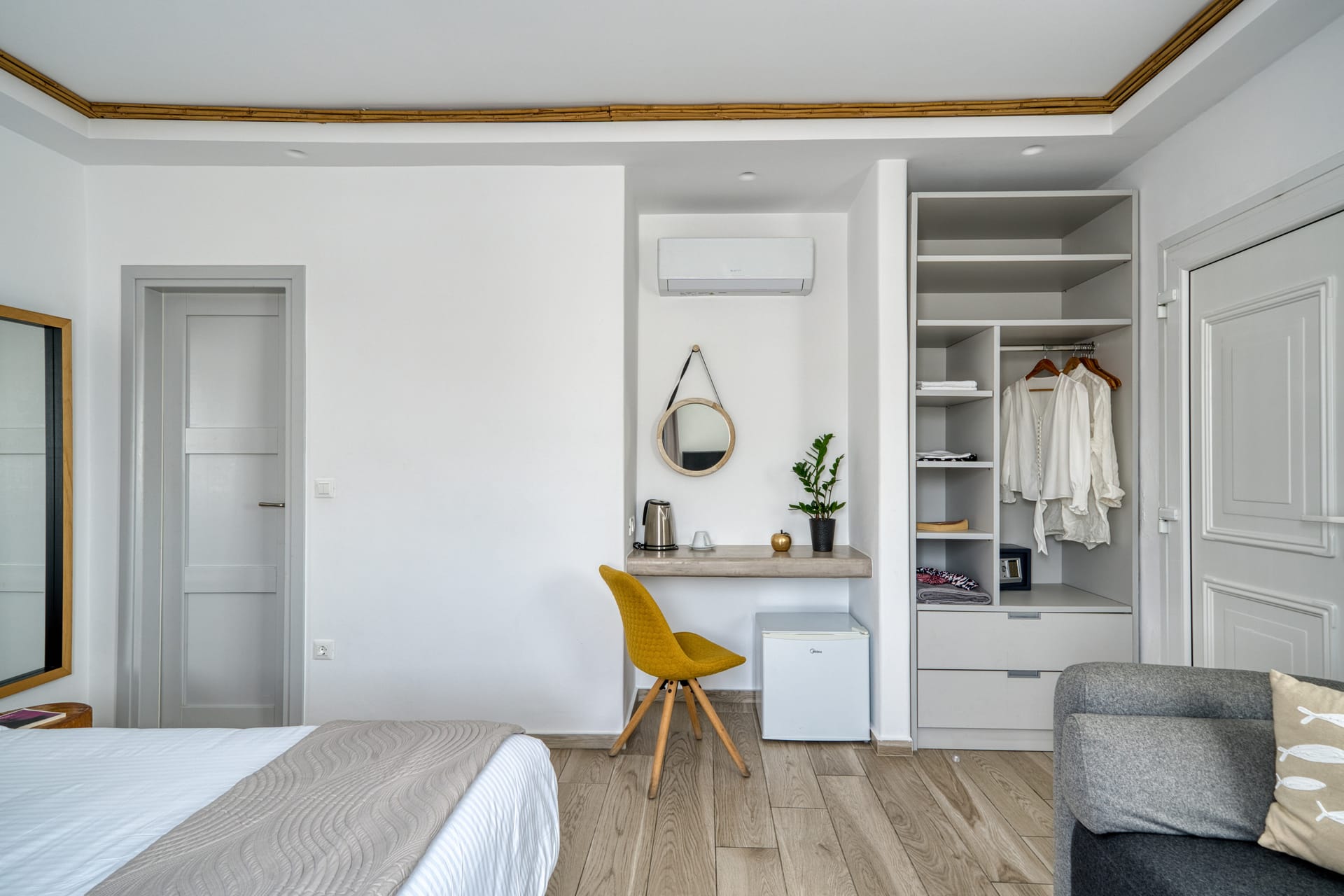 Classic Room with Side Sea View 18m²
