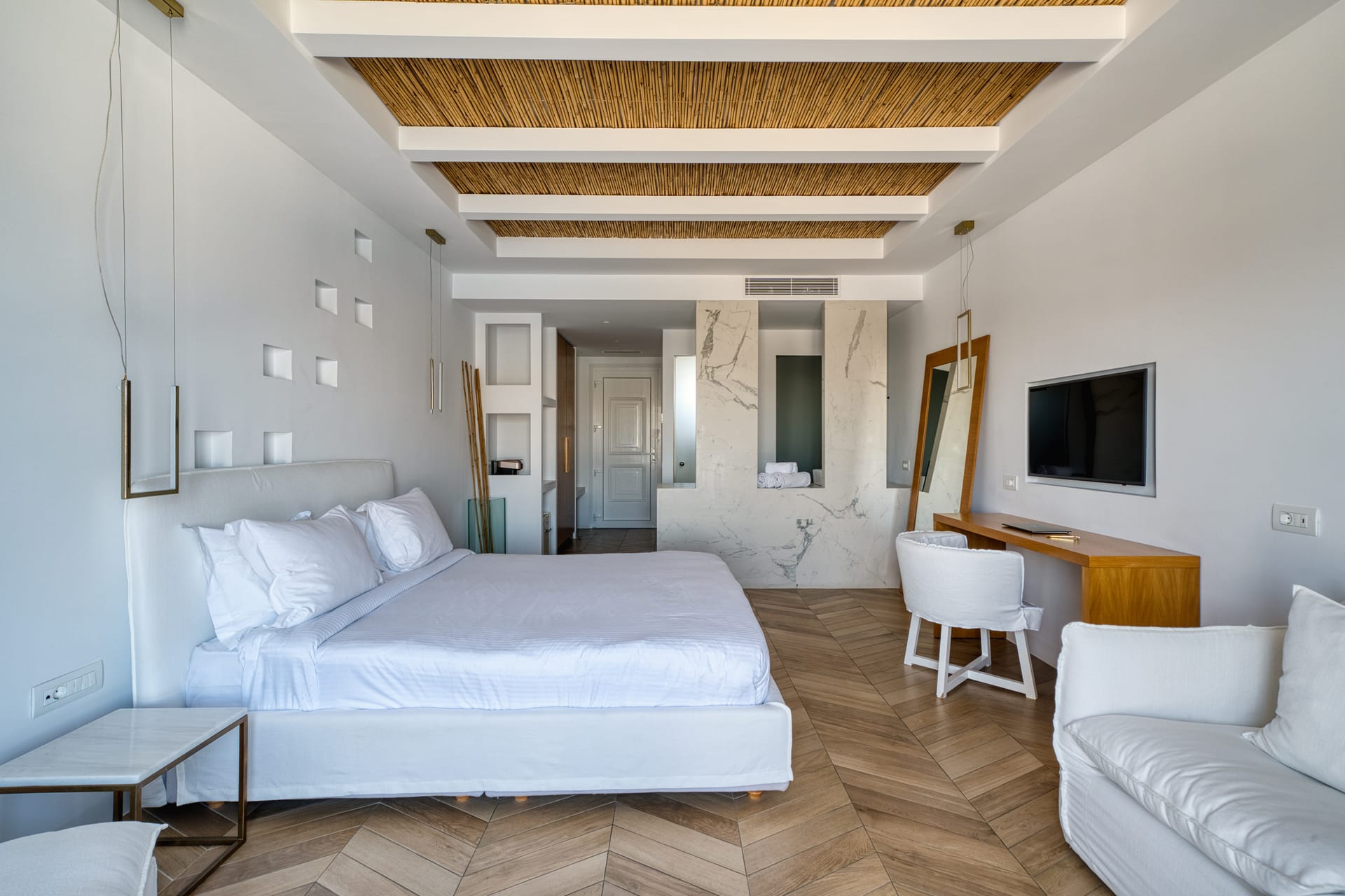 Junior Suite with Balcony &amp; Panoramic Sea View 40m²