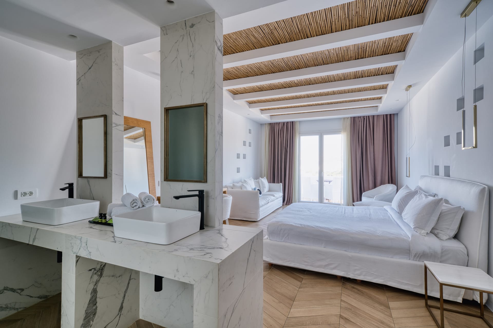 Junior Suite with Balcony &amp; Panoramic Sea View 40m²