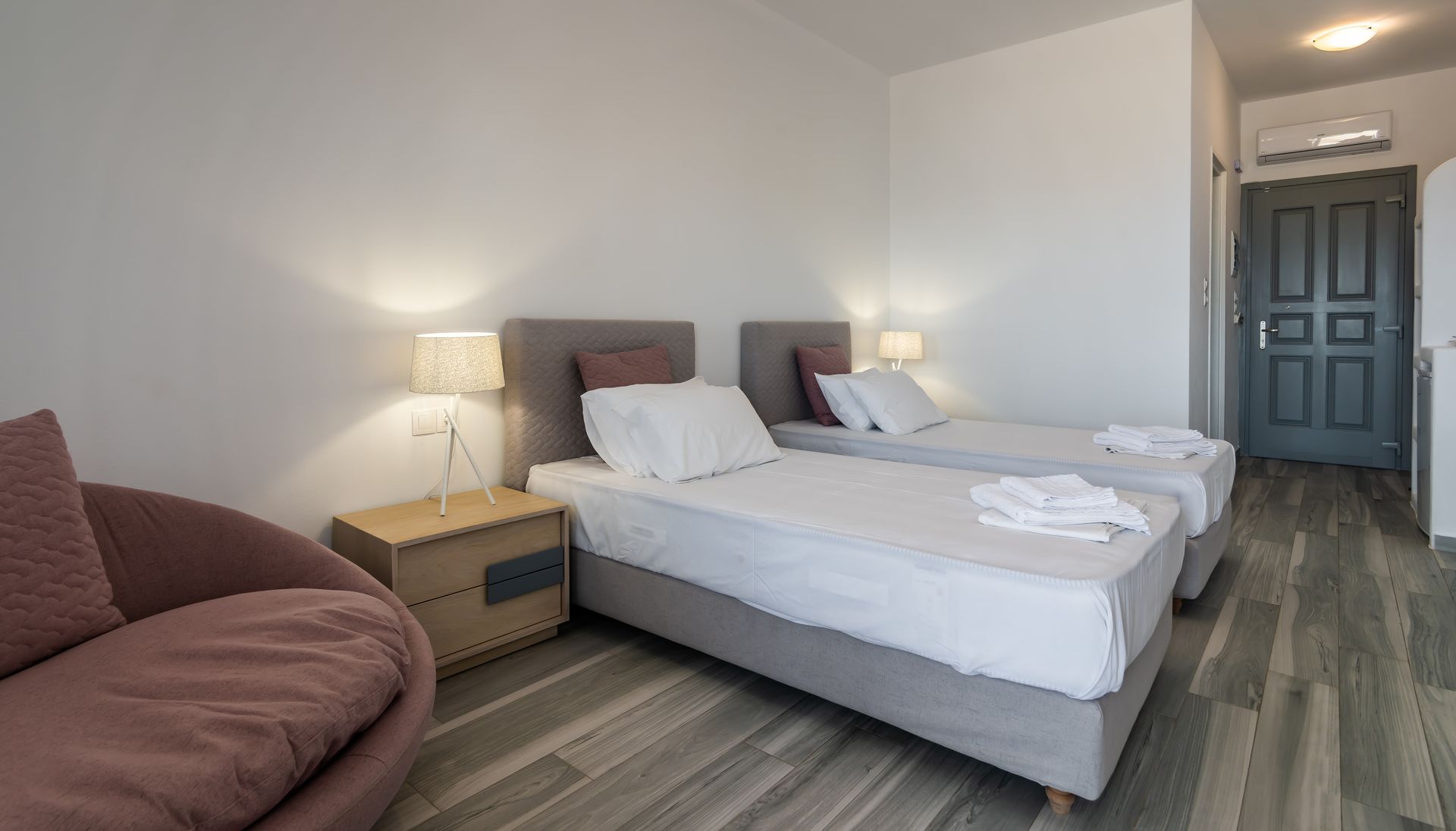 Deluxe Sea View Room with Private Garden Ground Floor