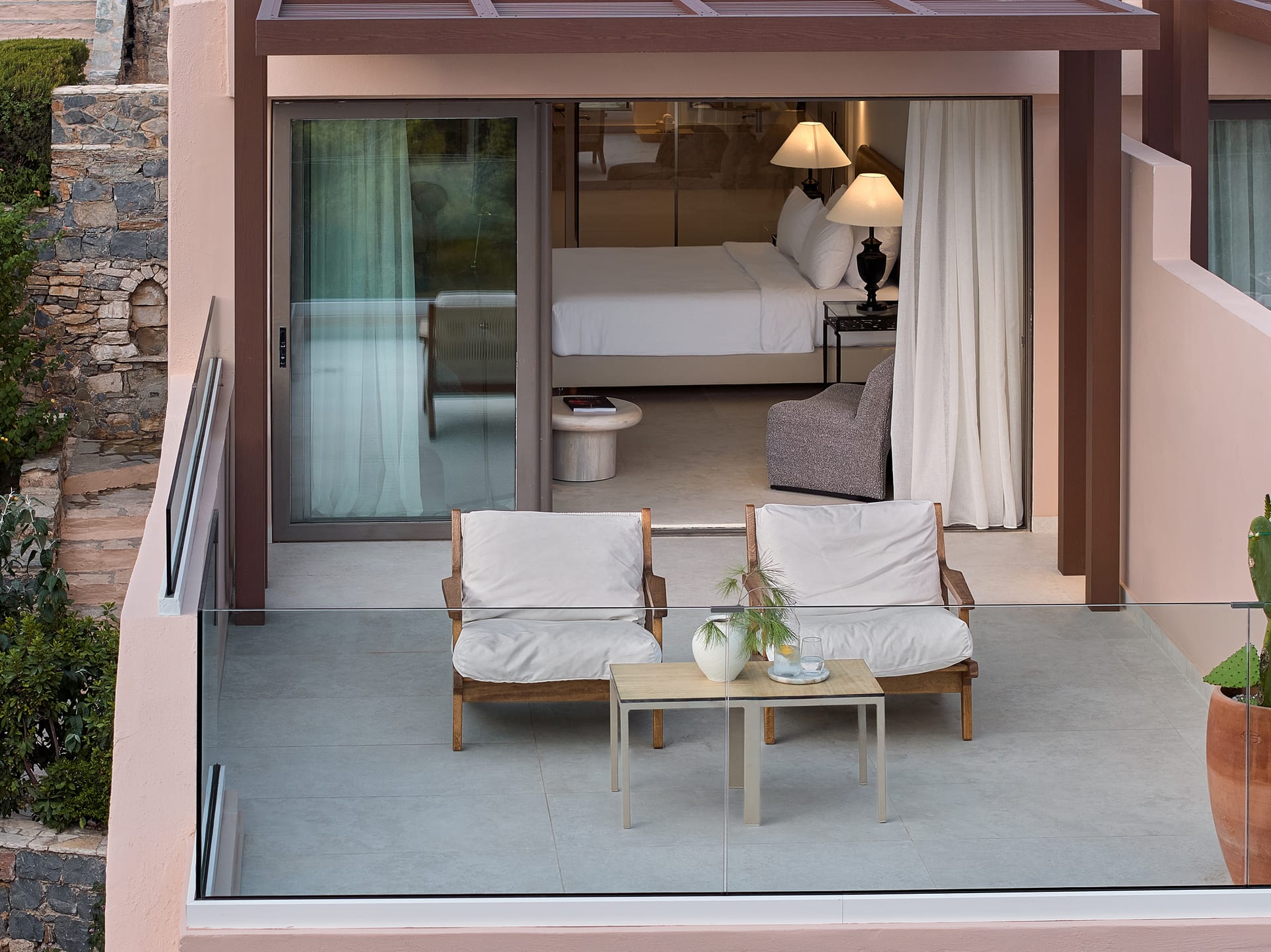 Deluxe Family Room Side Sea View