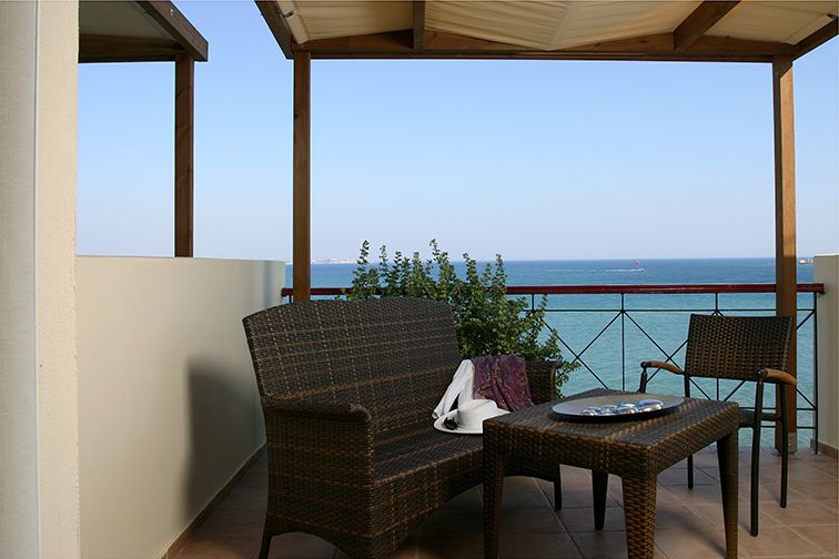 Cozy Double Room with Sea View