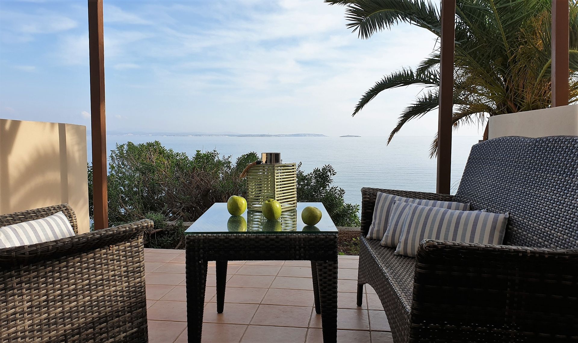 Cozy Double Room with Sea View