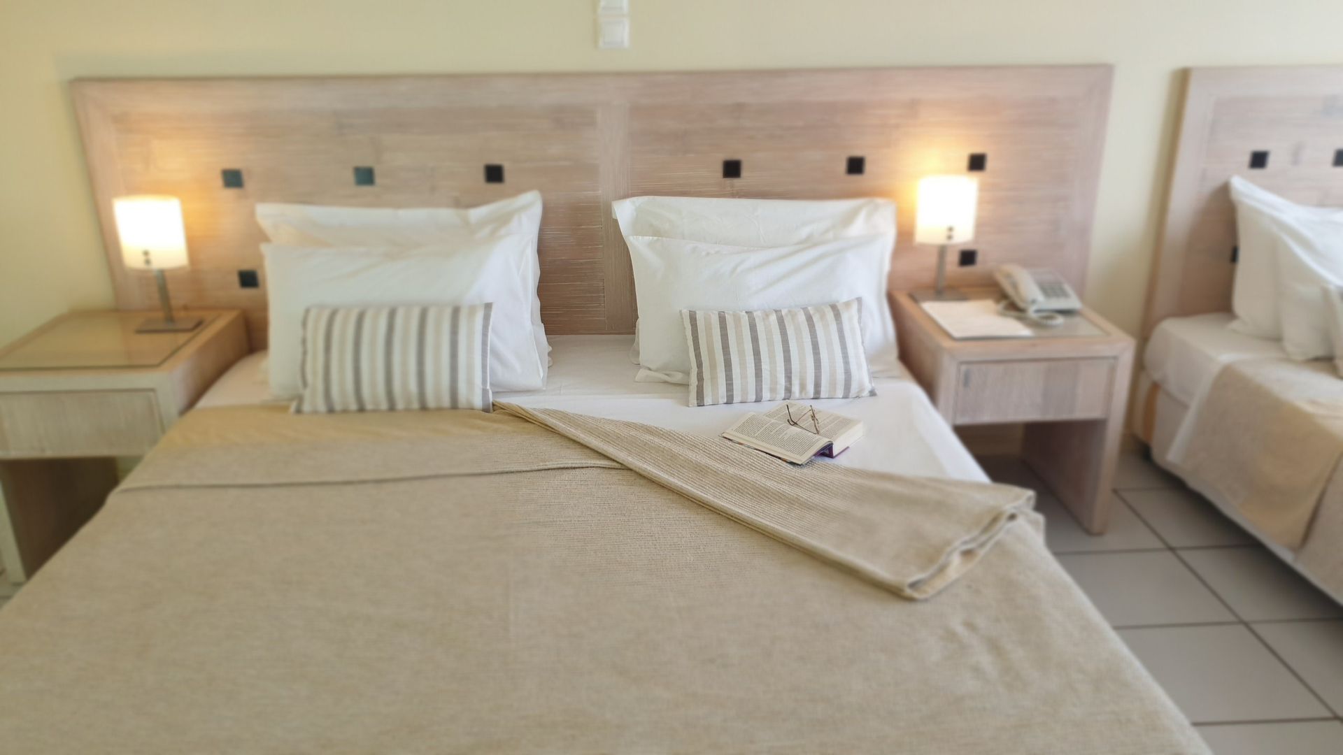 Cozy Triple Room with Sea View