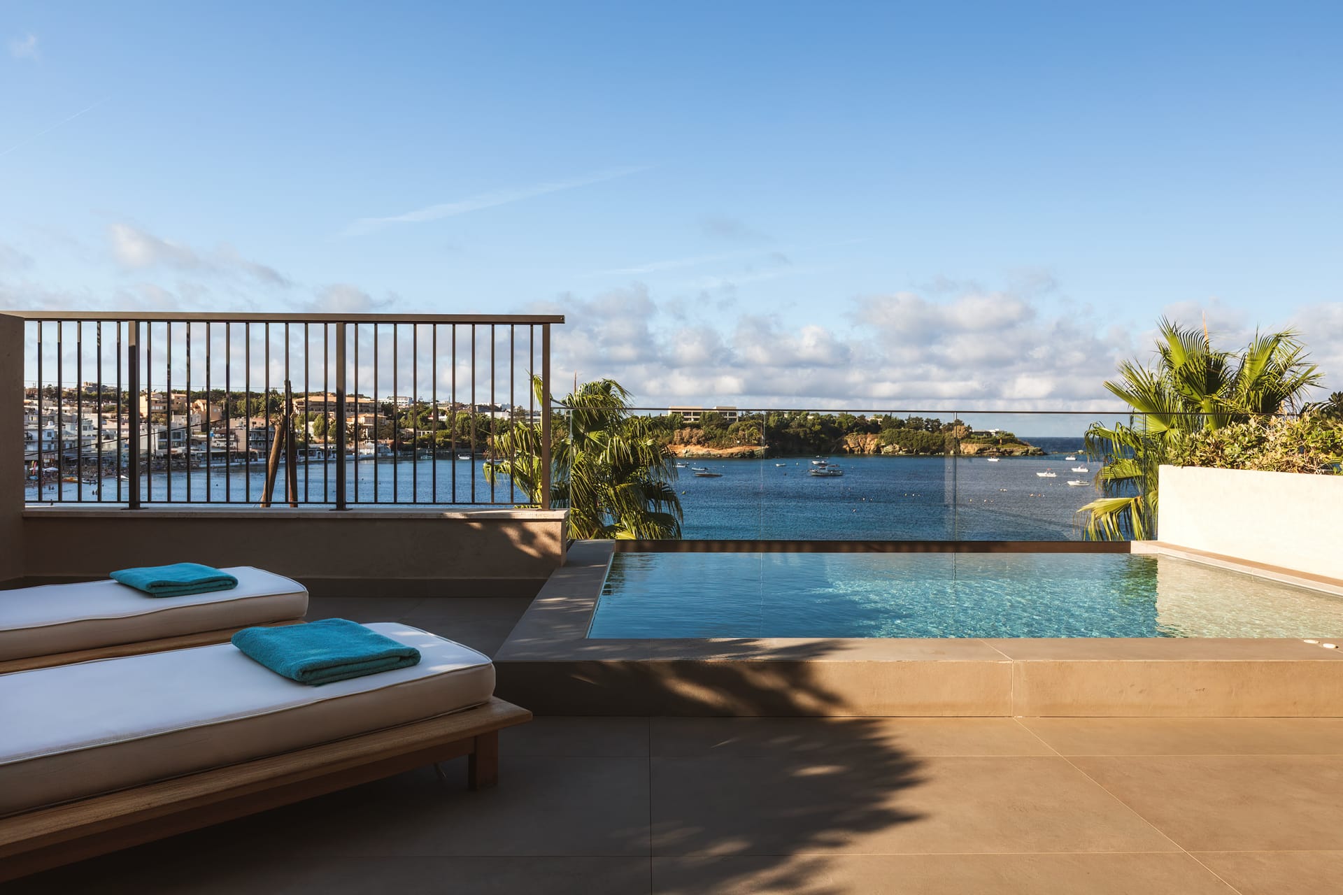 Amber Suite Sea View with Plunge Pool