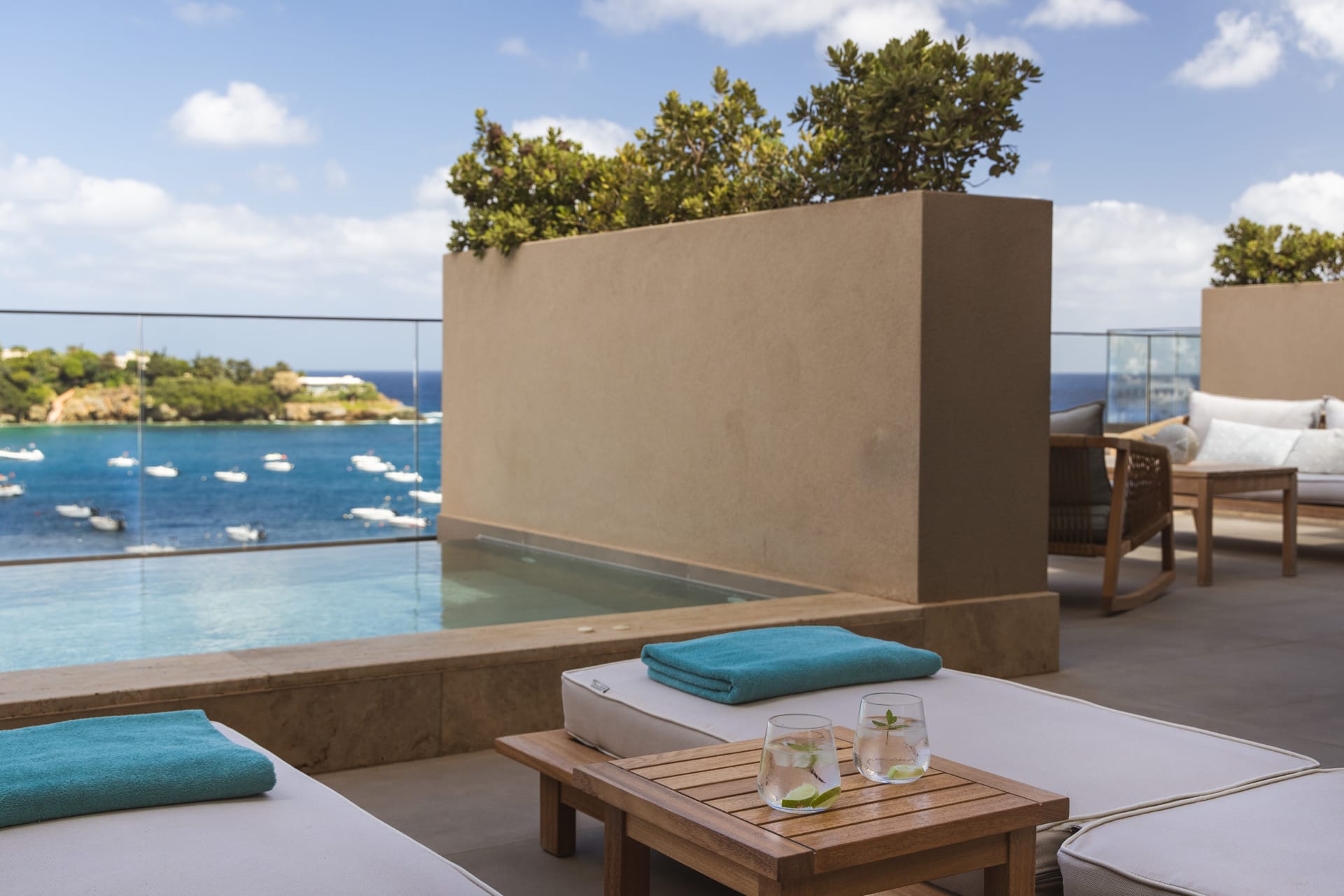 Diamond Ambassador Suite Sea View with Plunge Pool