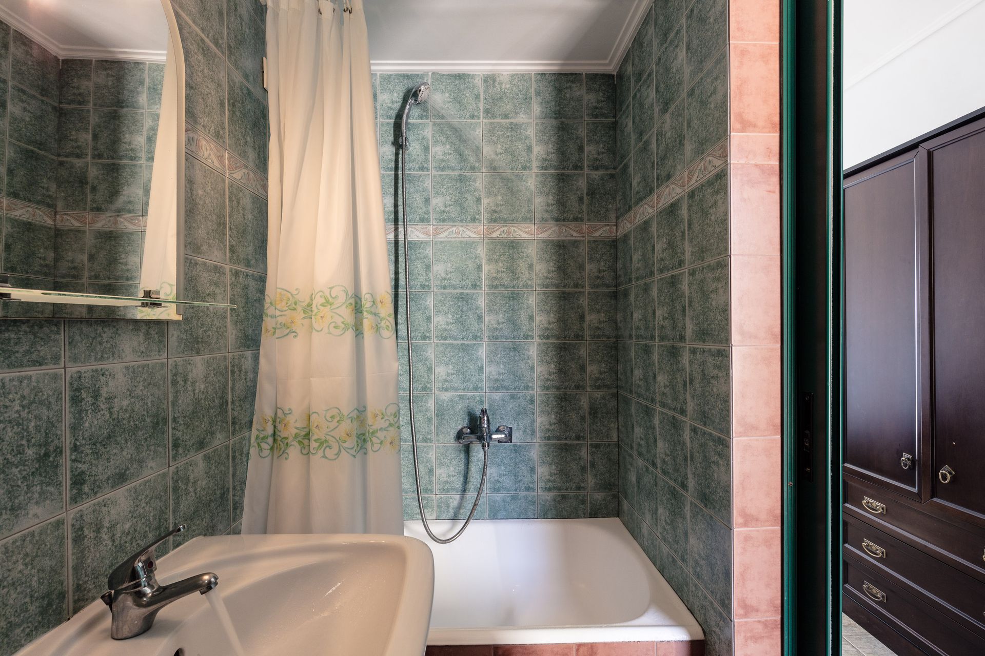 Standard Double Room with Partial Sea View