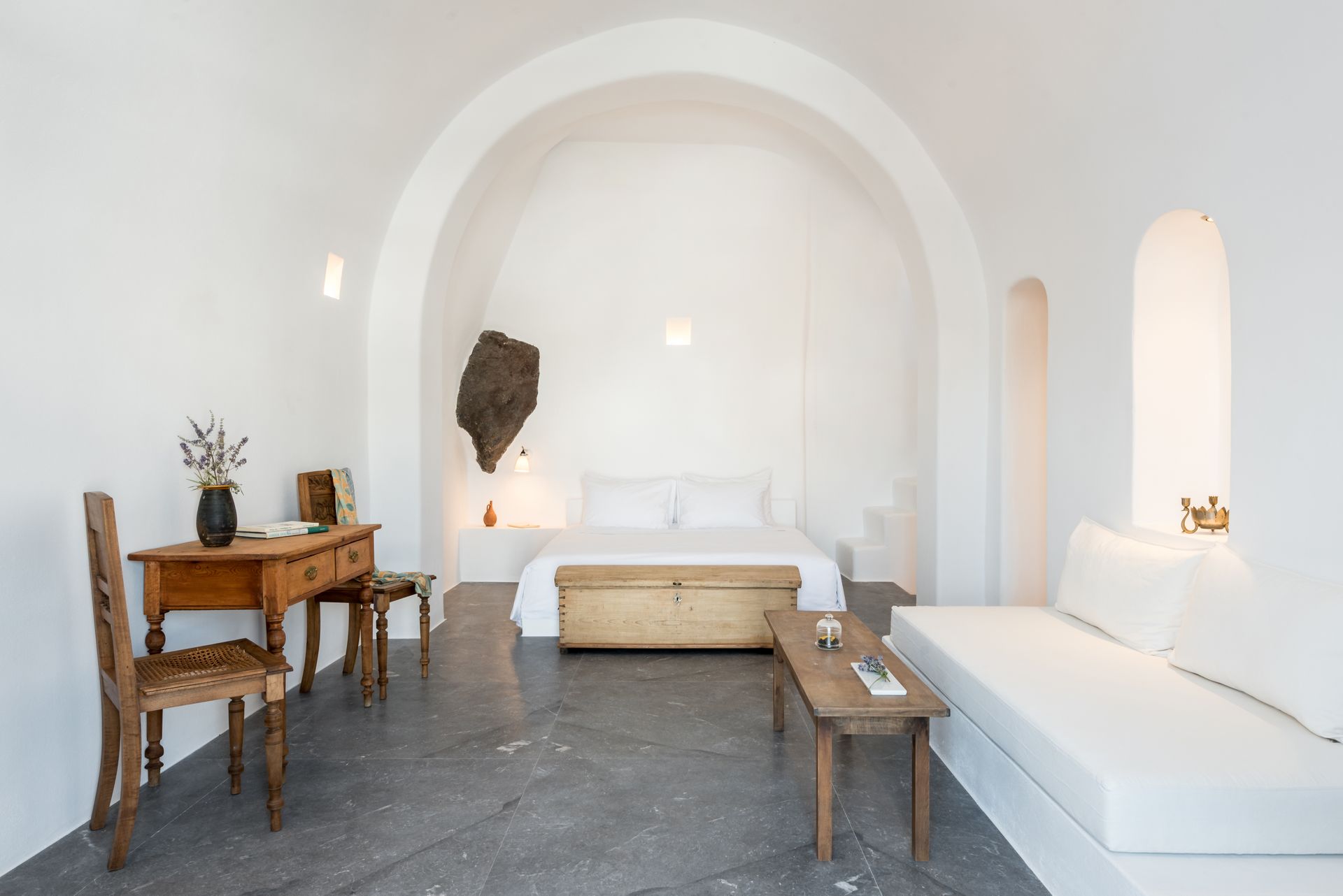 Elegant Suite with Plunge Pool | Caldera View