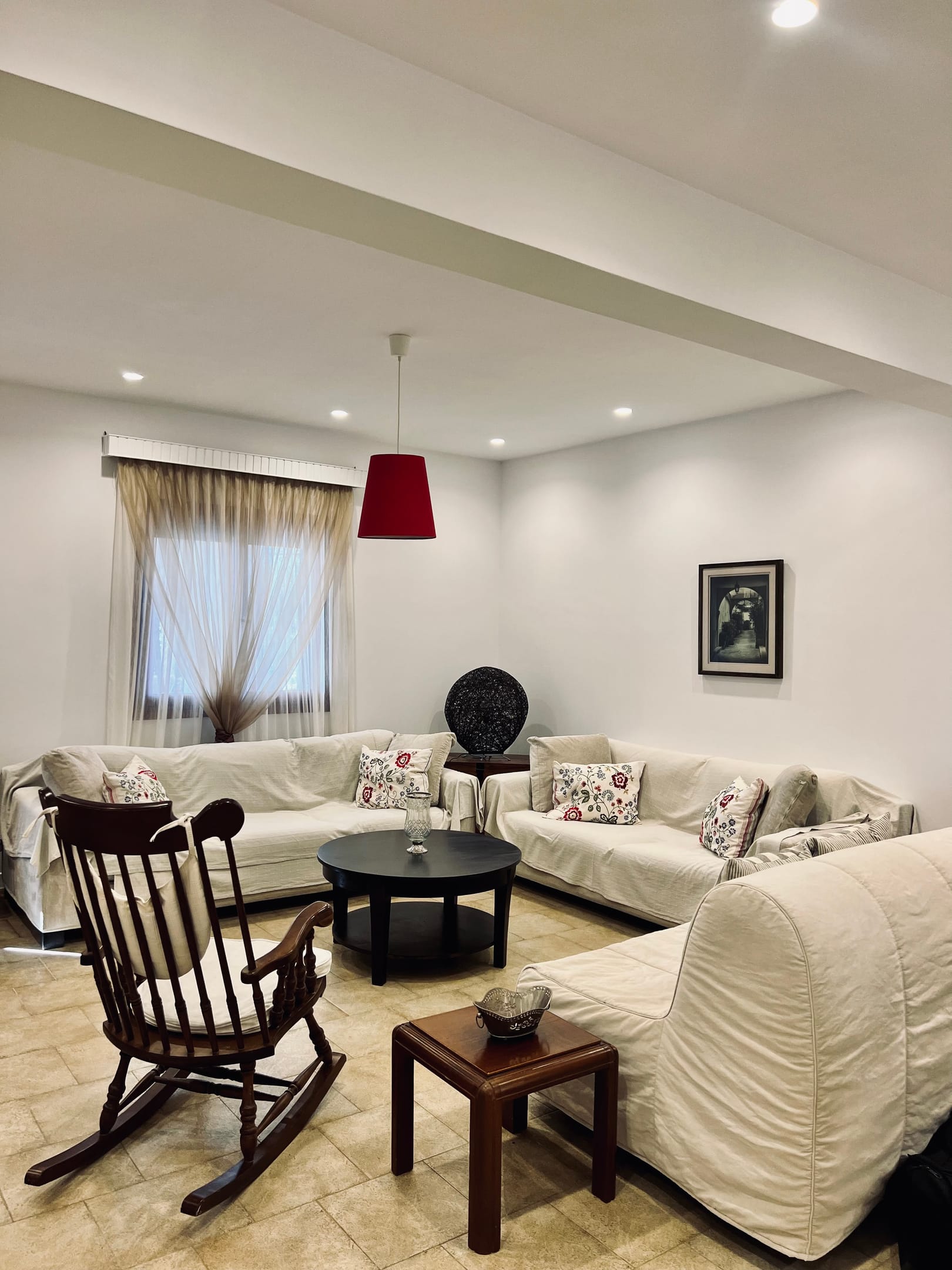 COUNTRY GARDEN HOUSE