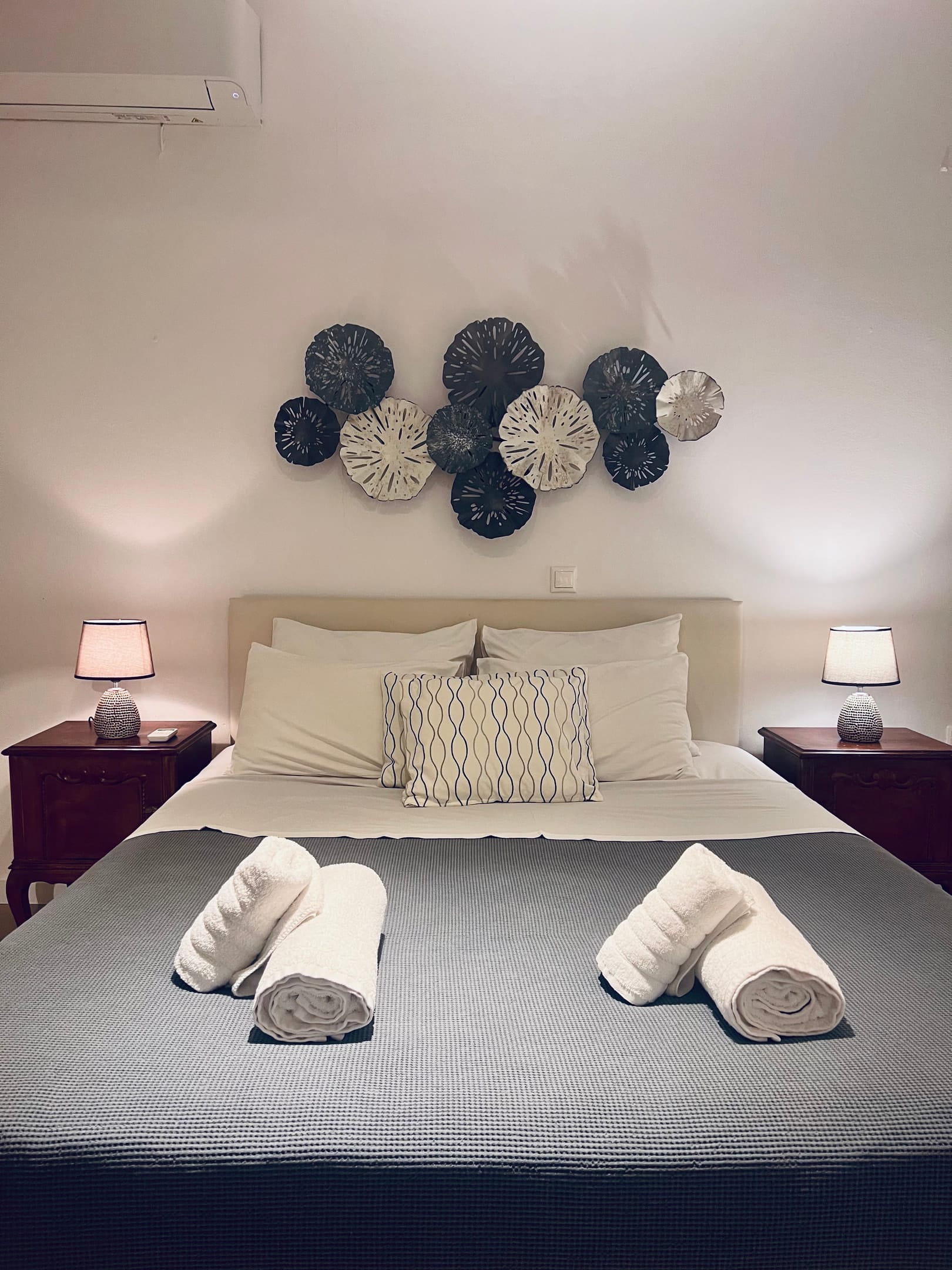 COUNTRY GARDEN HOUSE