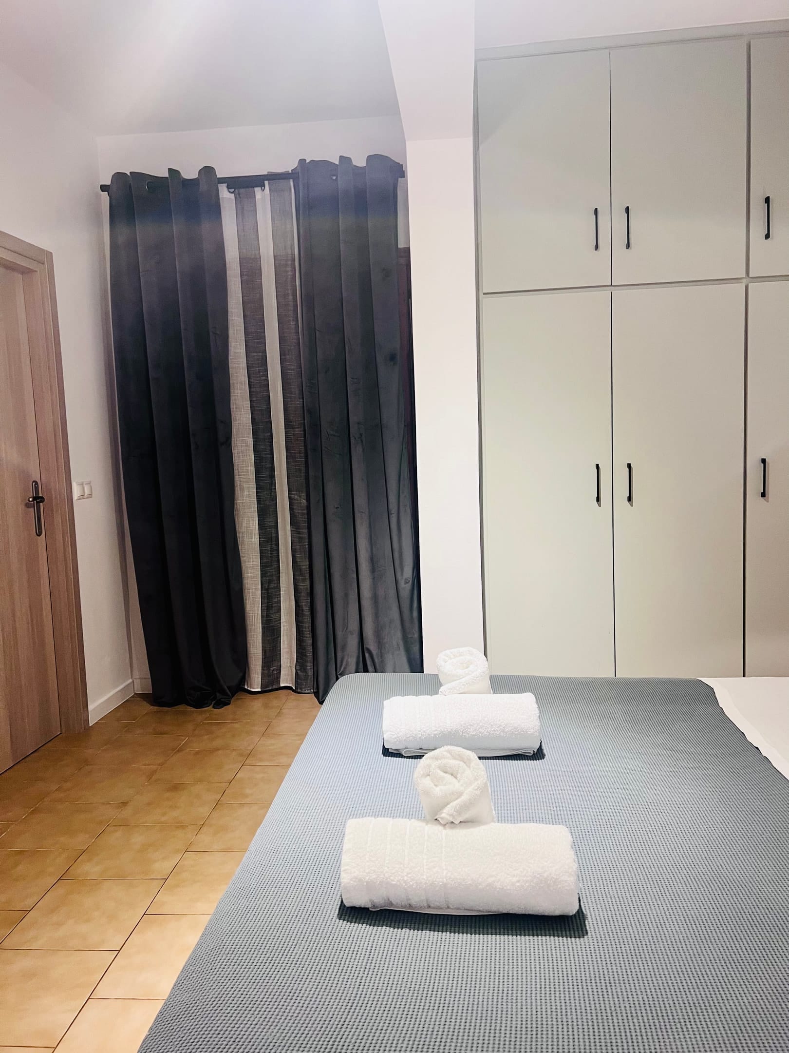 COUNTRY GARDEN HOUSE