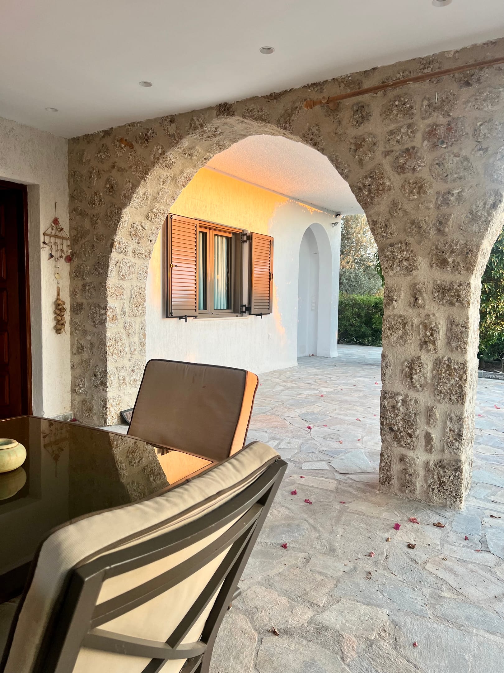 COUNTRY GARDEN HOUSE