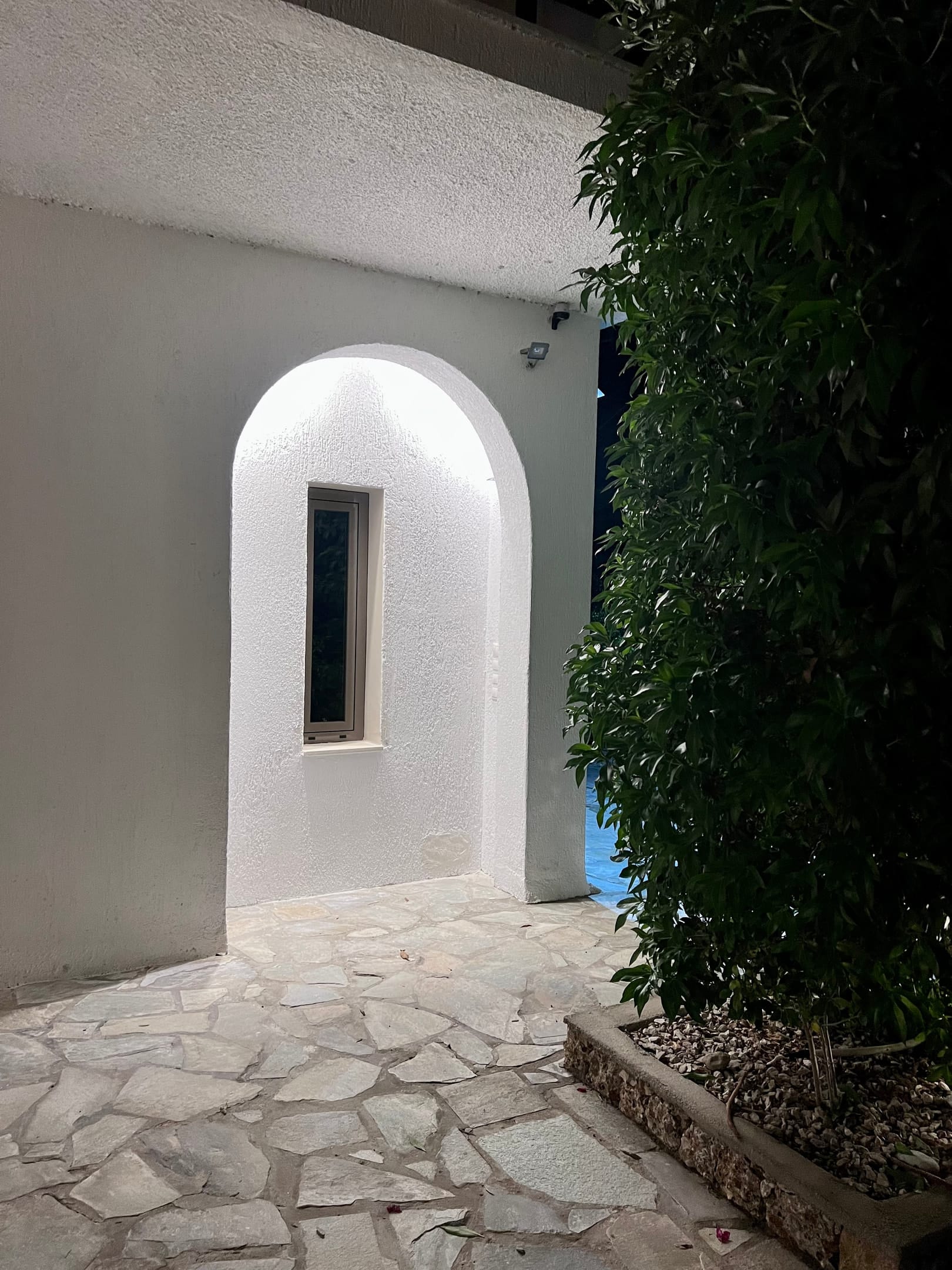 COUNTRY GARDEN HOUSE