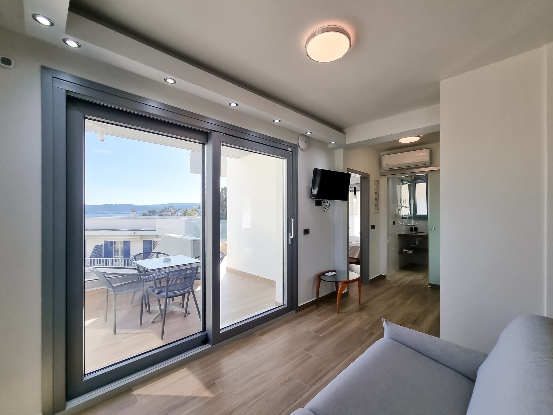 EXECUTIVE SEA VIEW