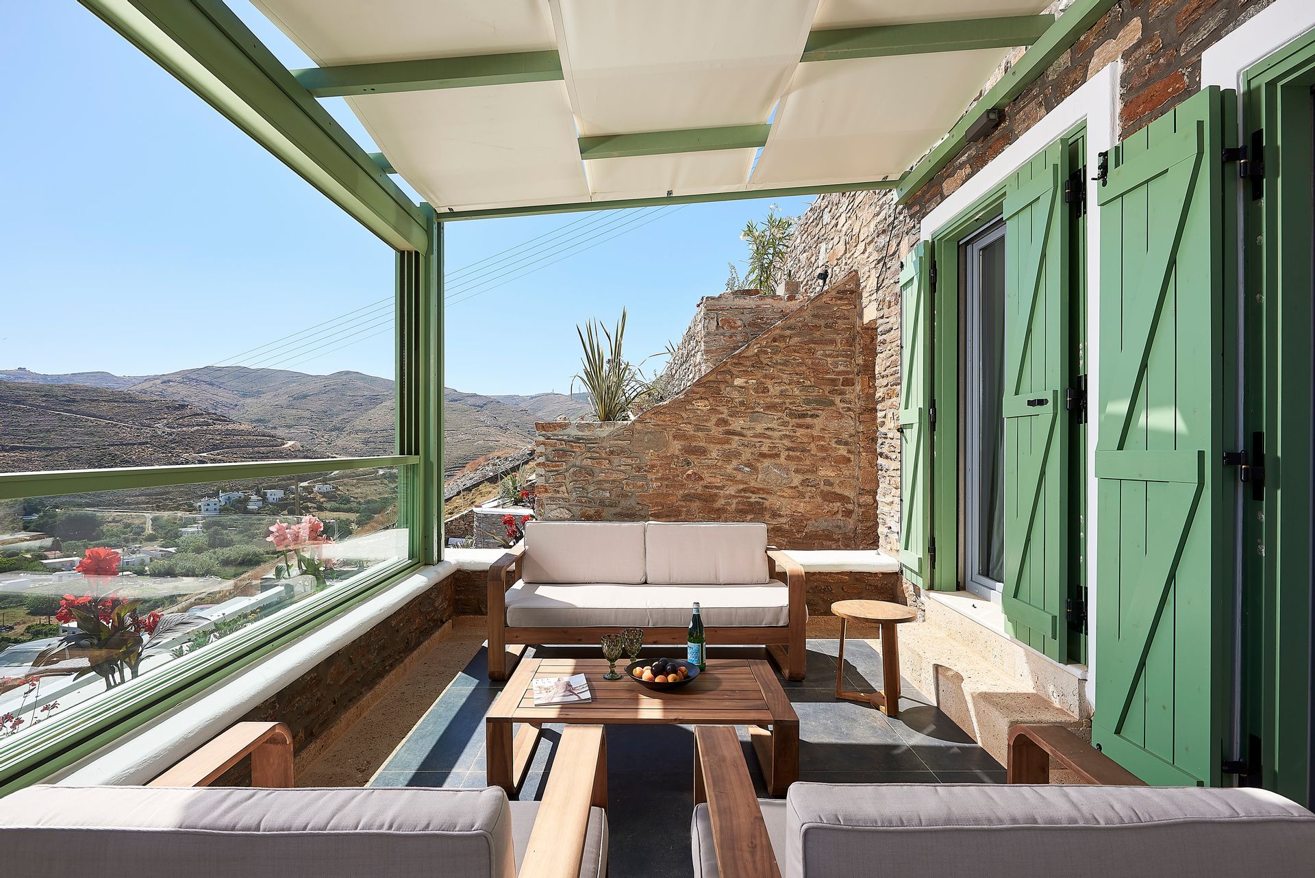 Deluxe Family Suite with Sea View