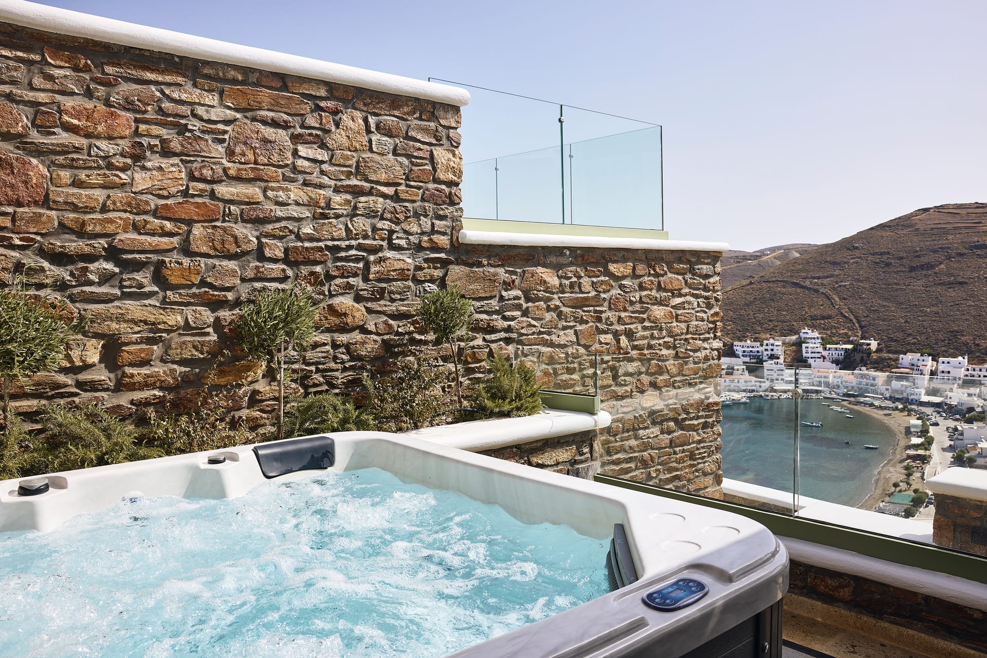 Honeymoon Suite with Jacuzzi