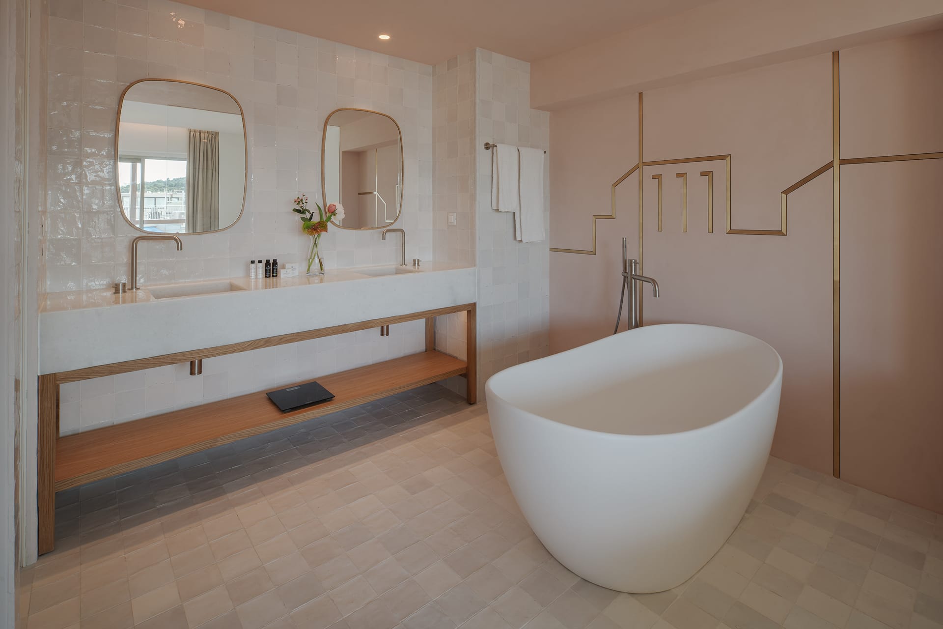 Acropolis Suite