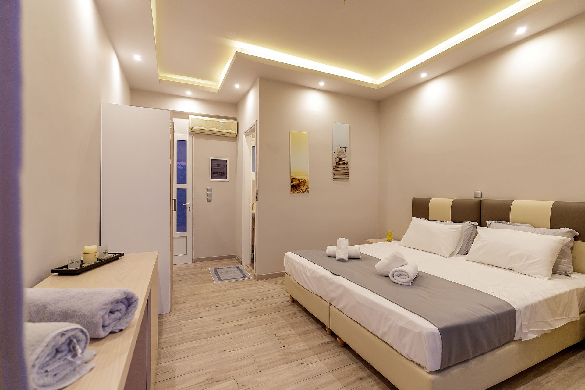 Luxury Triple Room with Shared Pool