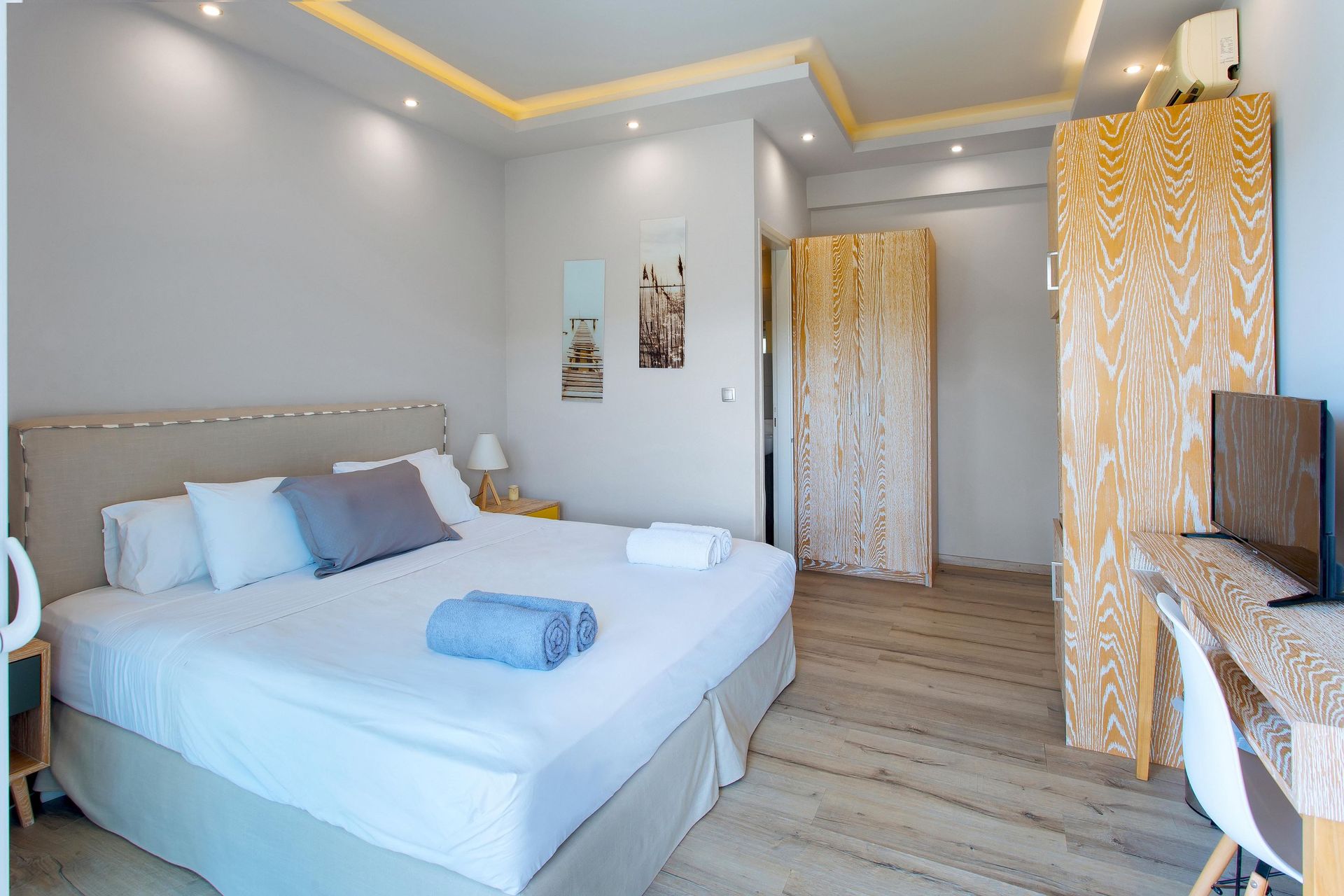 Junior Premium Suite with Pool View [adults only]