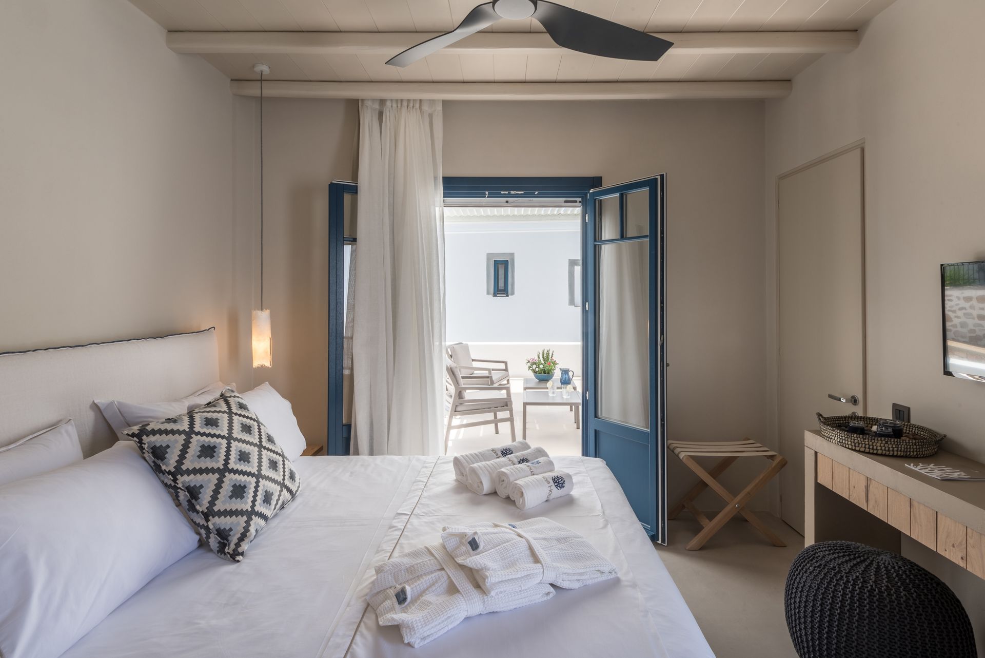 Double Room with City View 20m² (Favia | Porites)