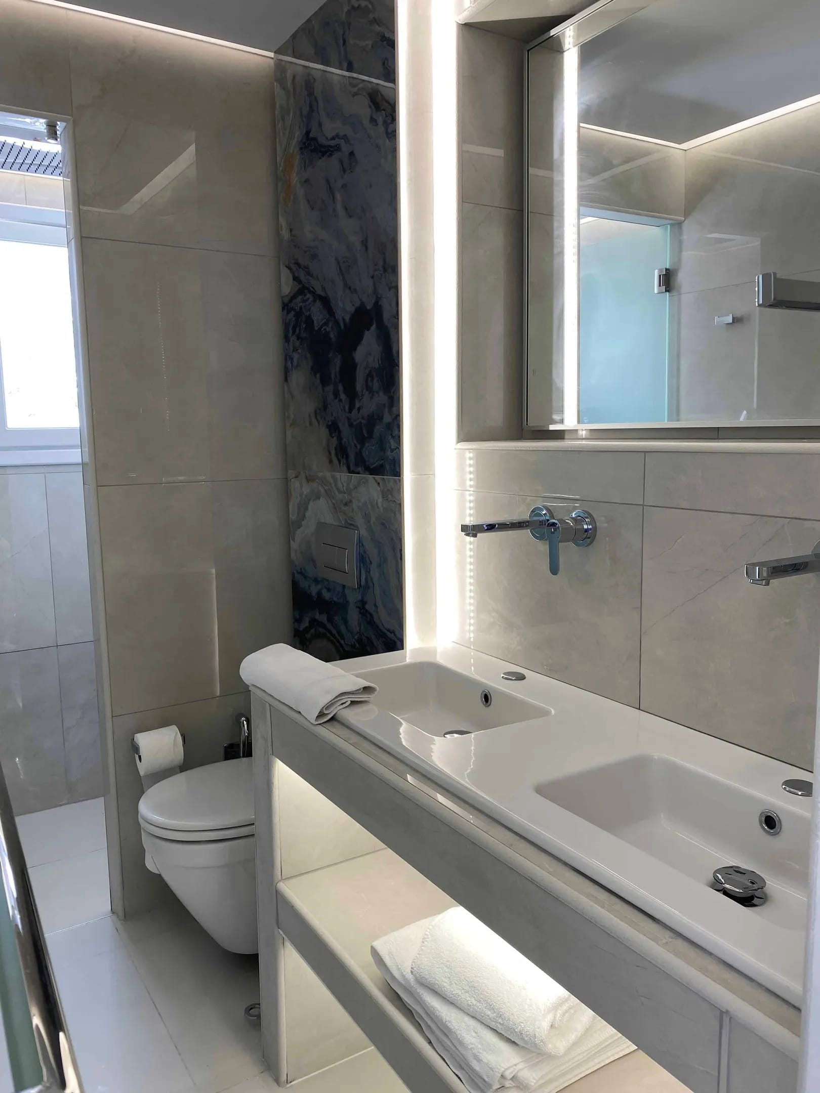 Exclusive Triple Room Sea & Pool View with Outdoor Jacuzzi - Upper Level