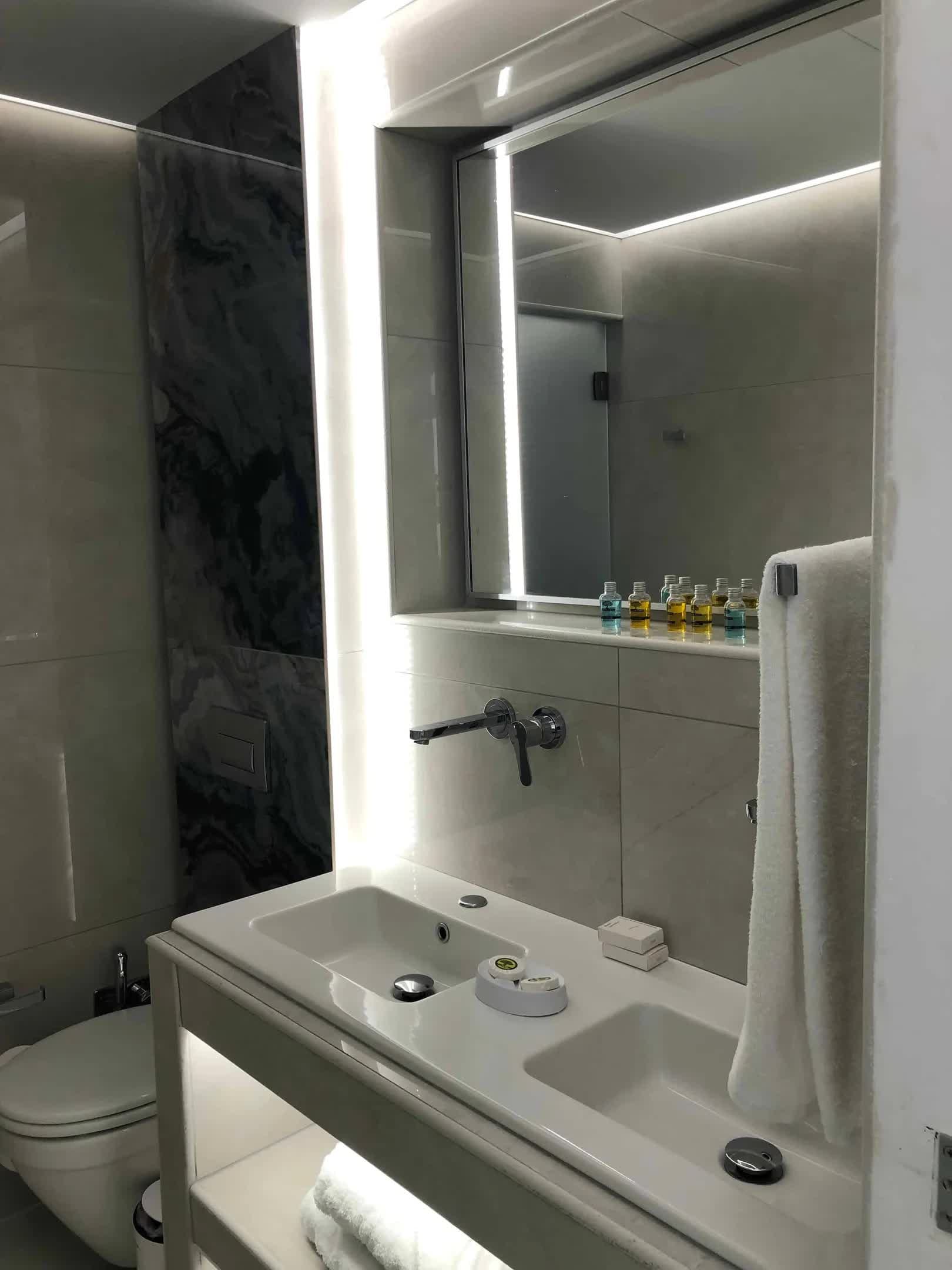 Exclusive Triple Room Sea & Pool View with Outdoor Jacuzzi - Upper Level