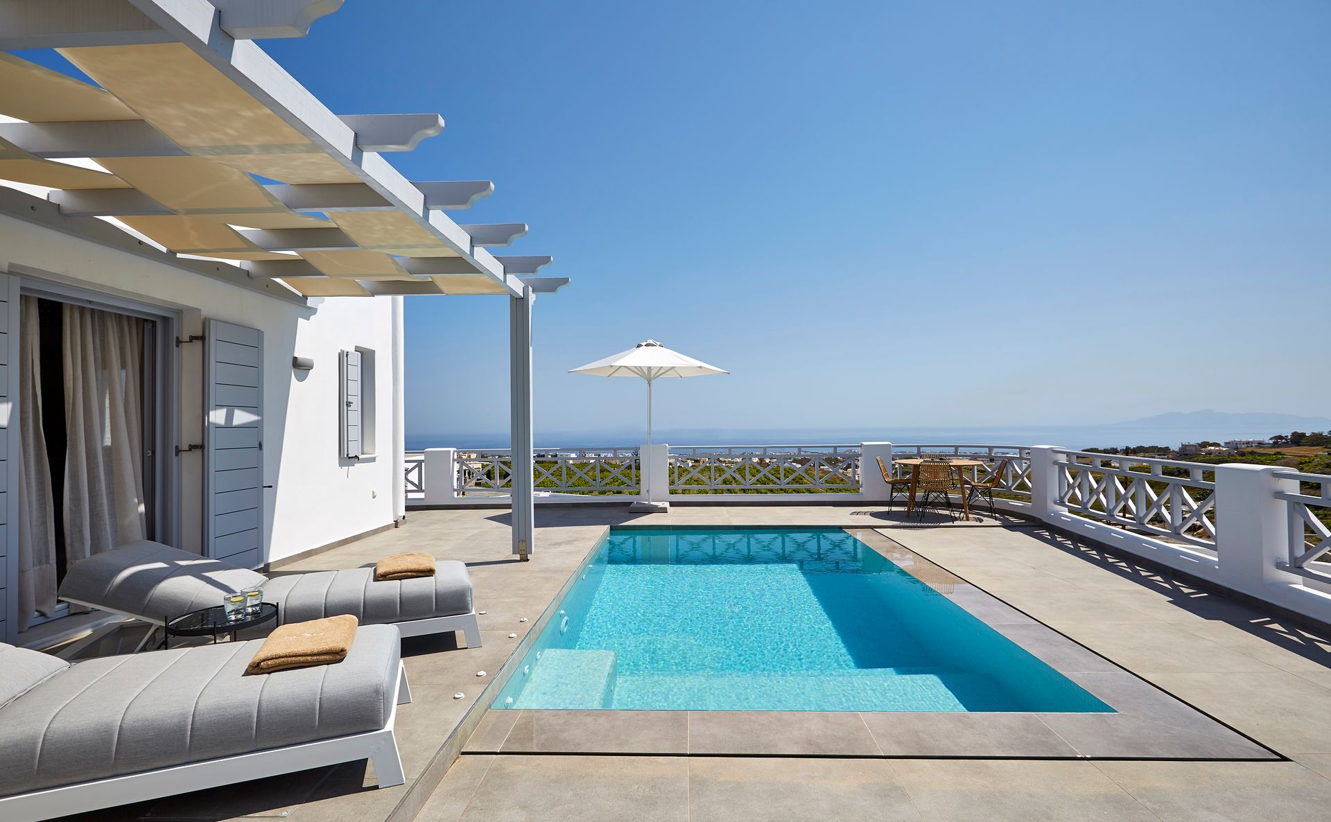 Elegant Suite with private pool & jetted tub