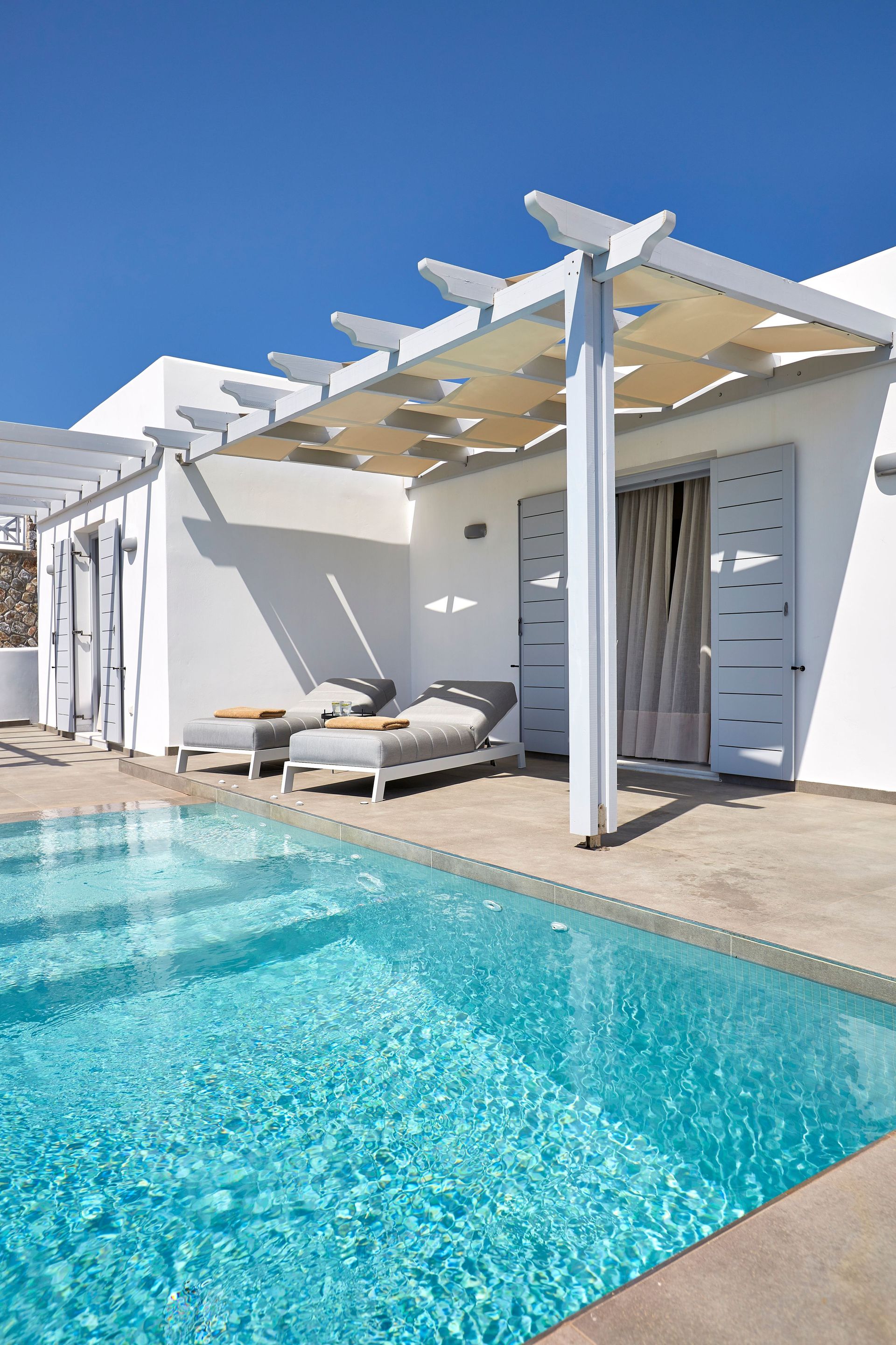 Elegant Suite with private pool &amp; jetted tub
