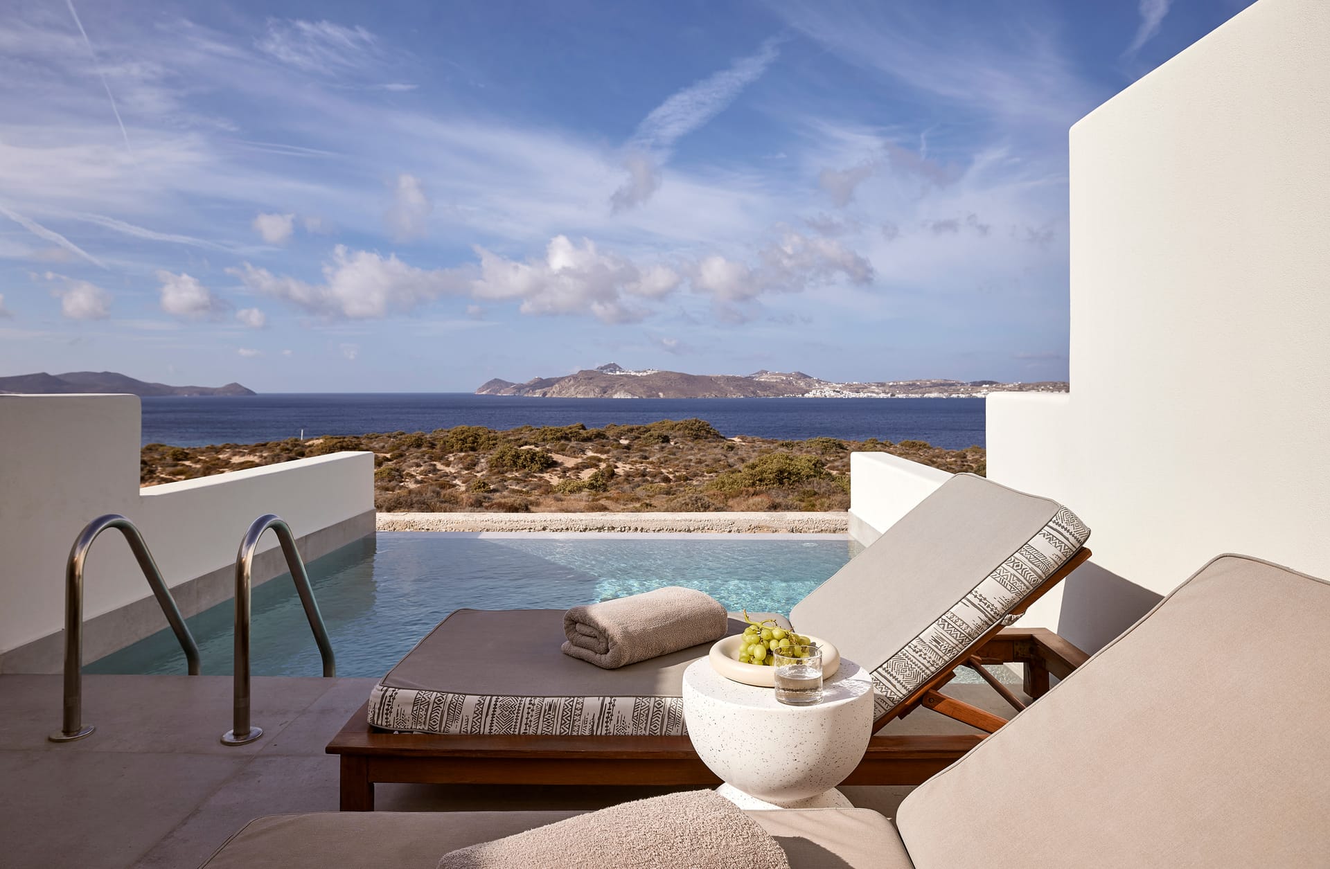 Deluxe Double Suite with Private Pool and Sea View