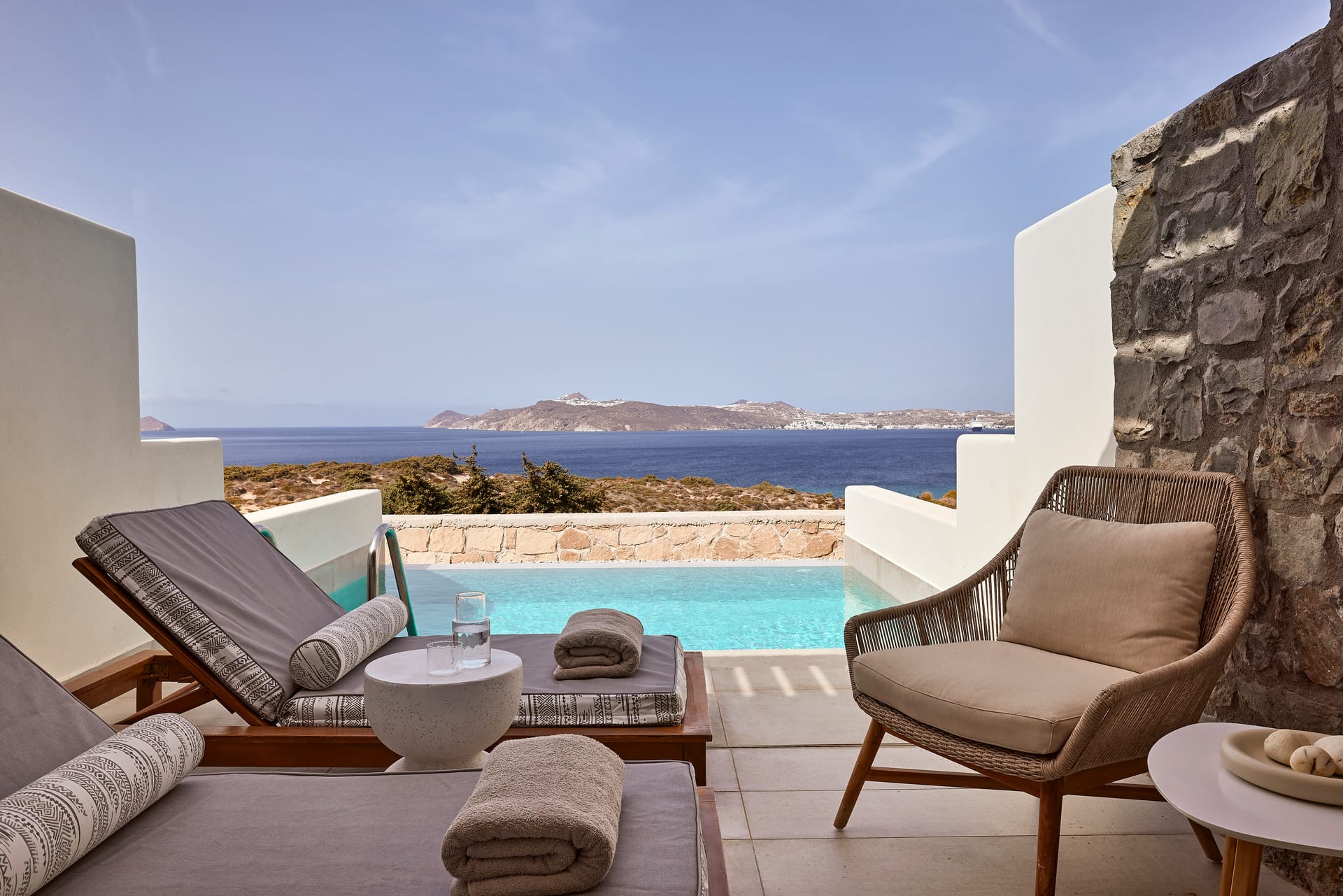 Deluxe Triple Suite with Private Pool and Sea View