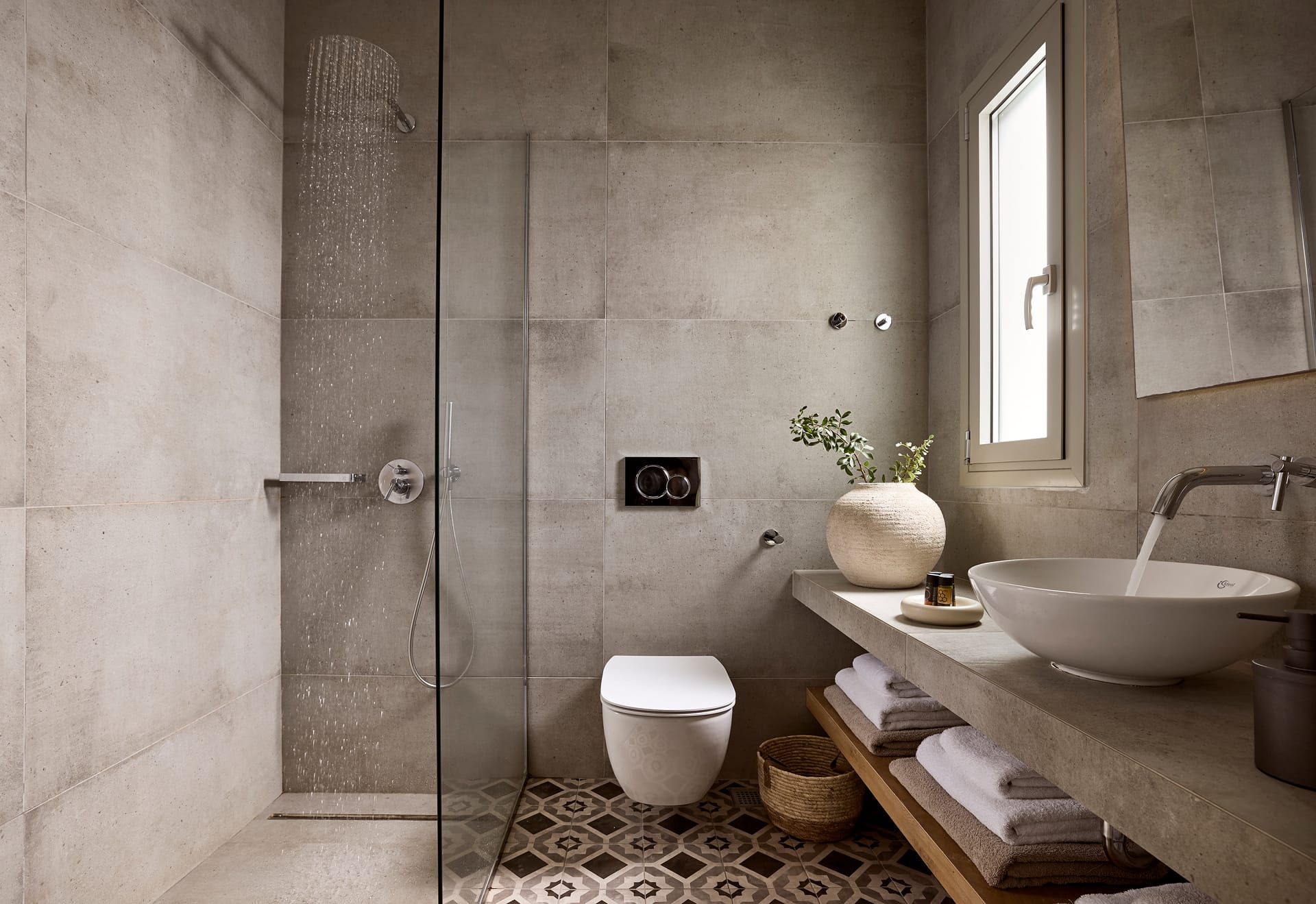 Deluxe Triple Suite with Private Pool and Sea View