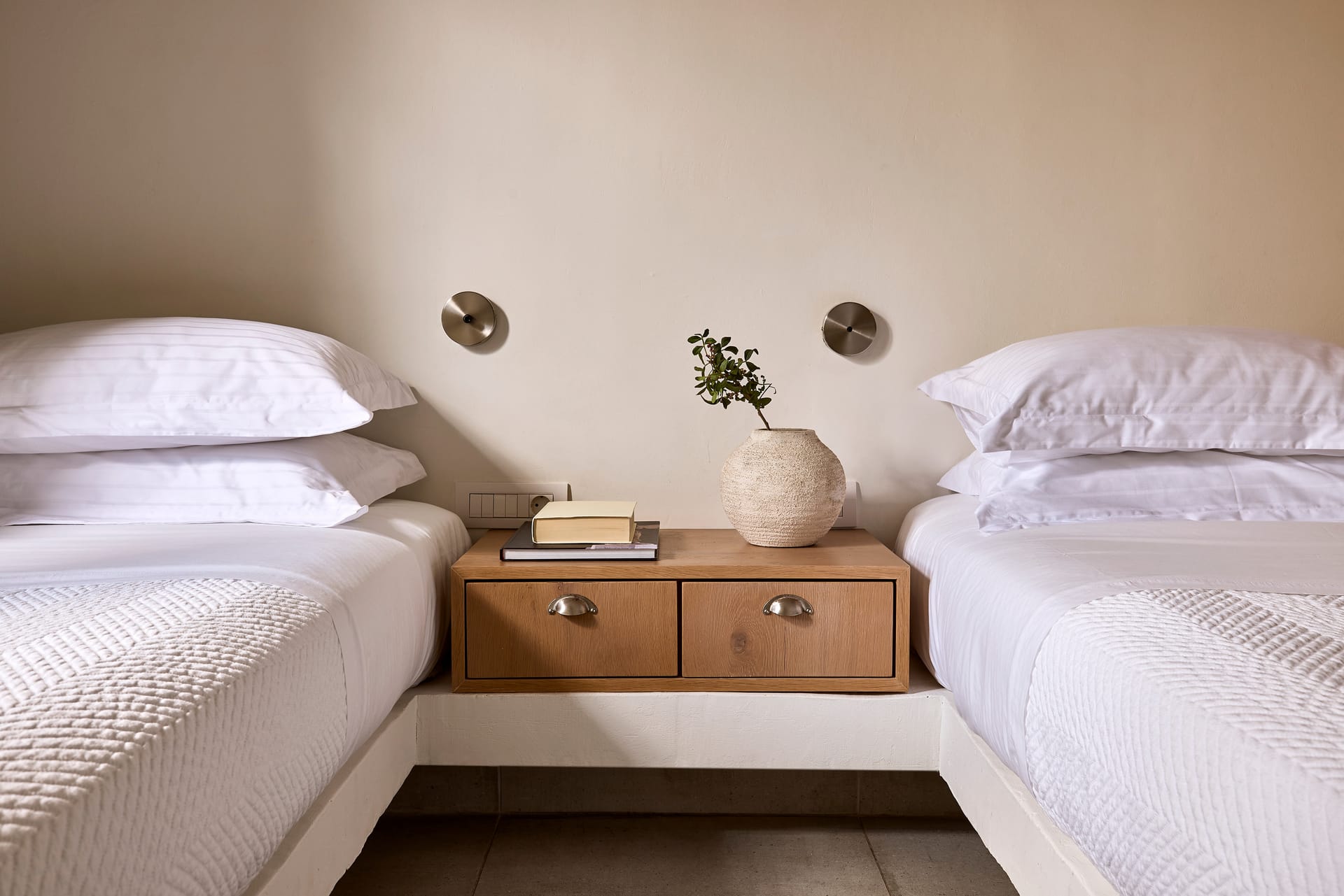 Family Suite with Private Pool and Sea View