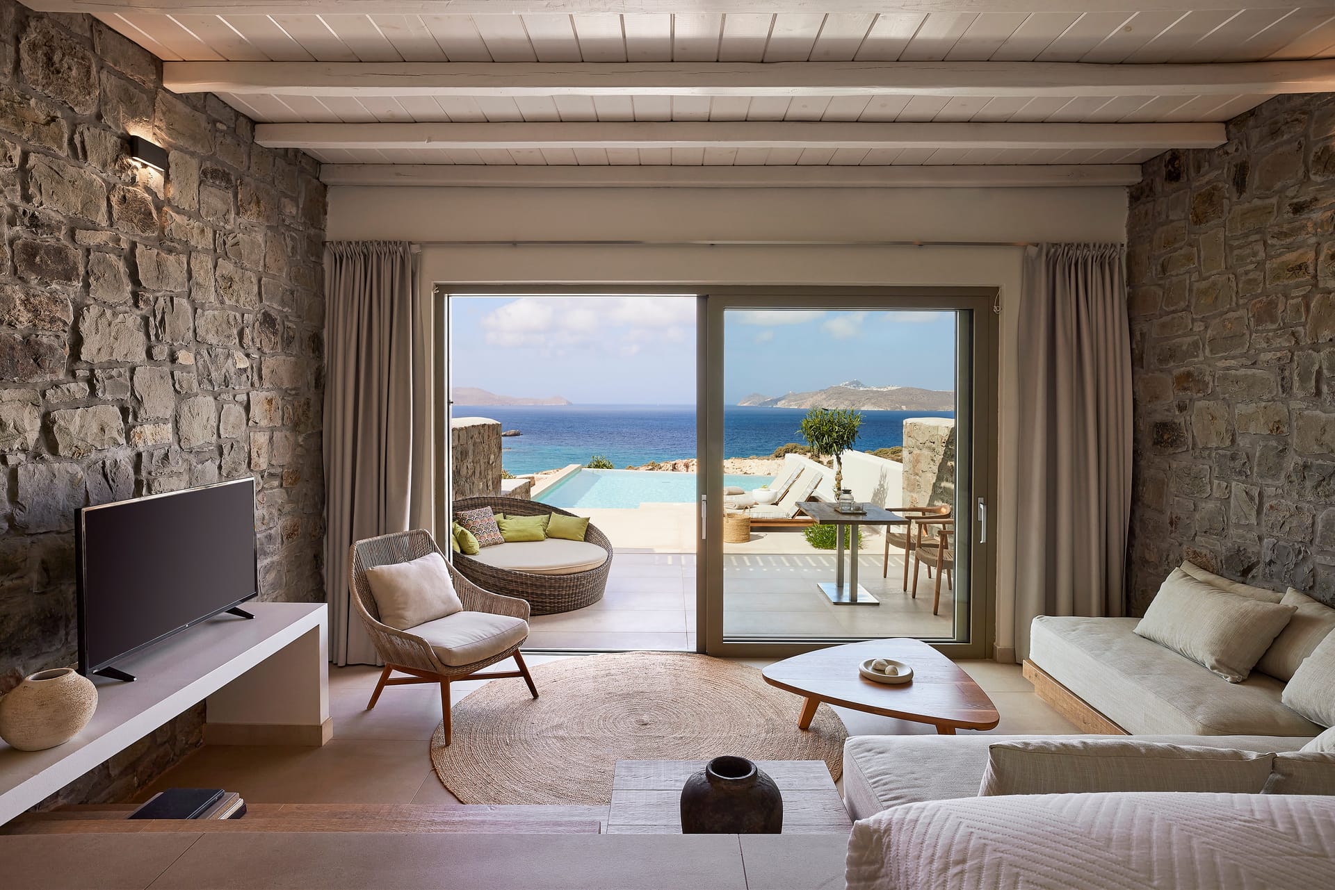 Honeymoon Suite with Private Pool and Sea View