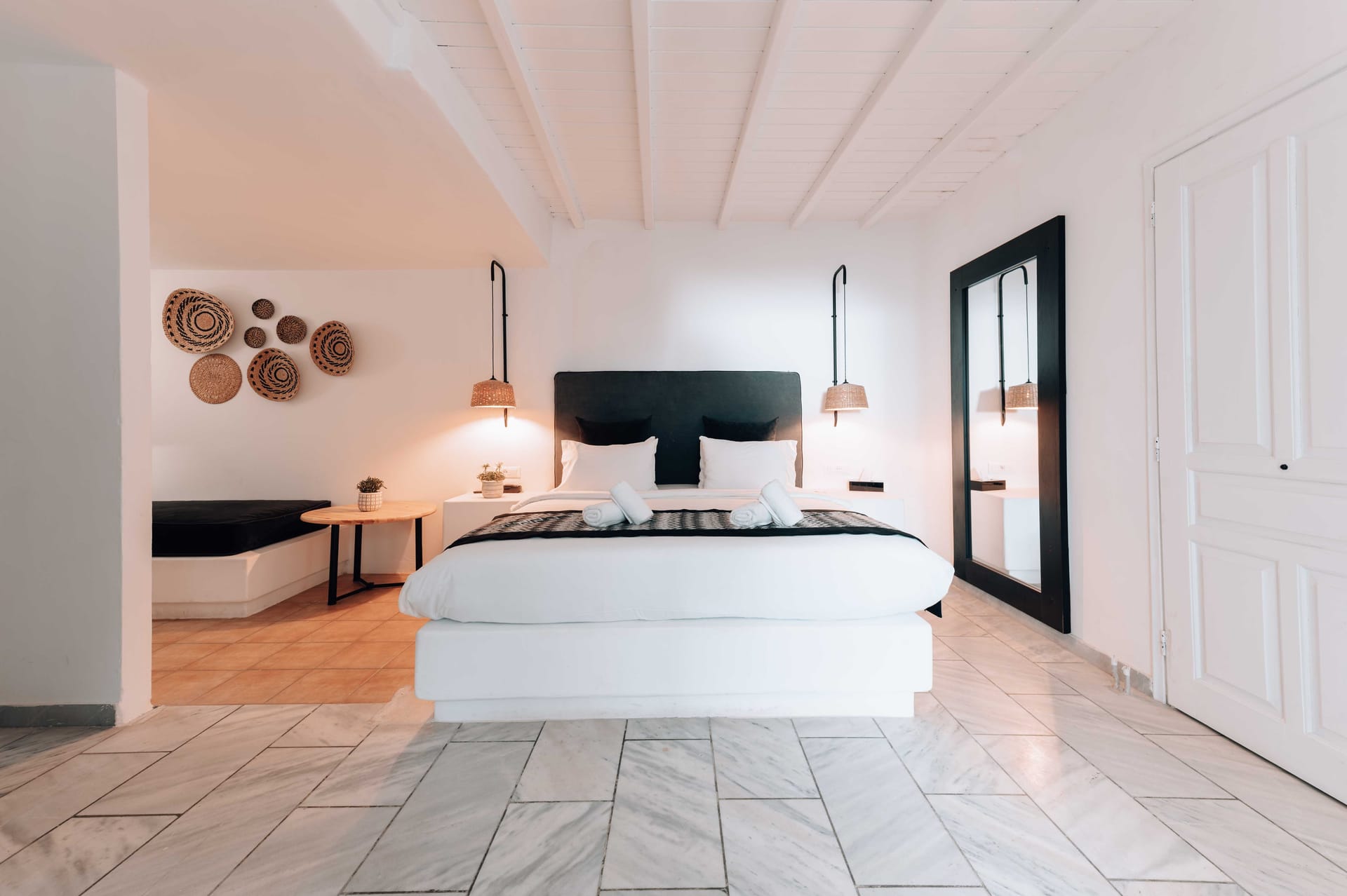 Promo Room