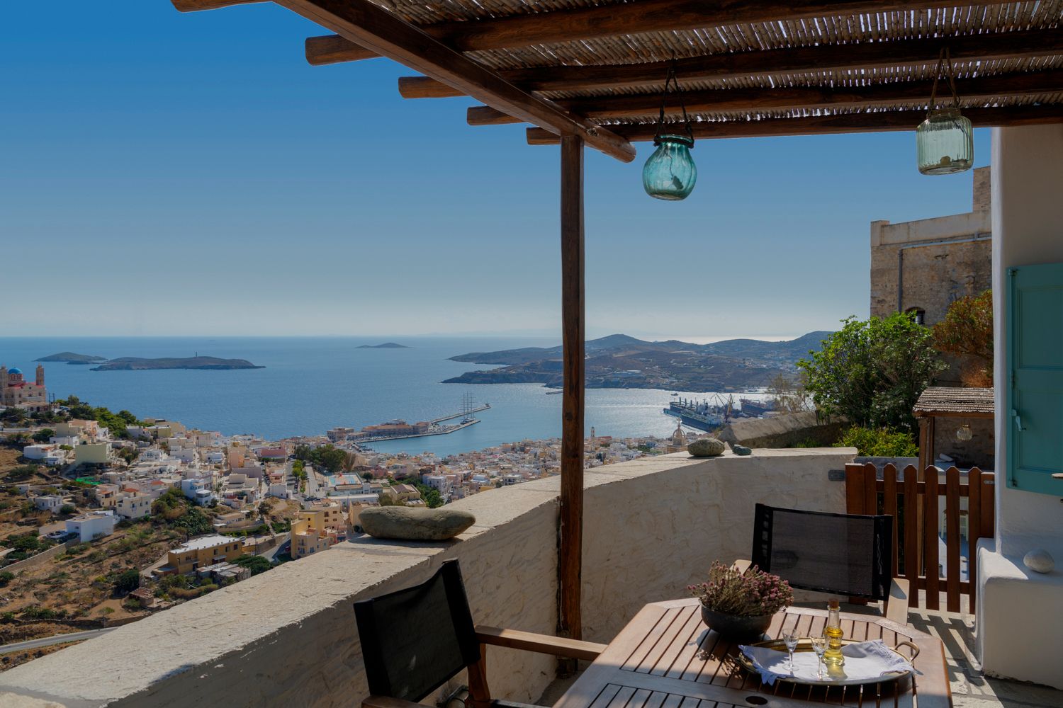 Deluxe Room with Balcony and Sea View