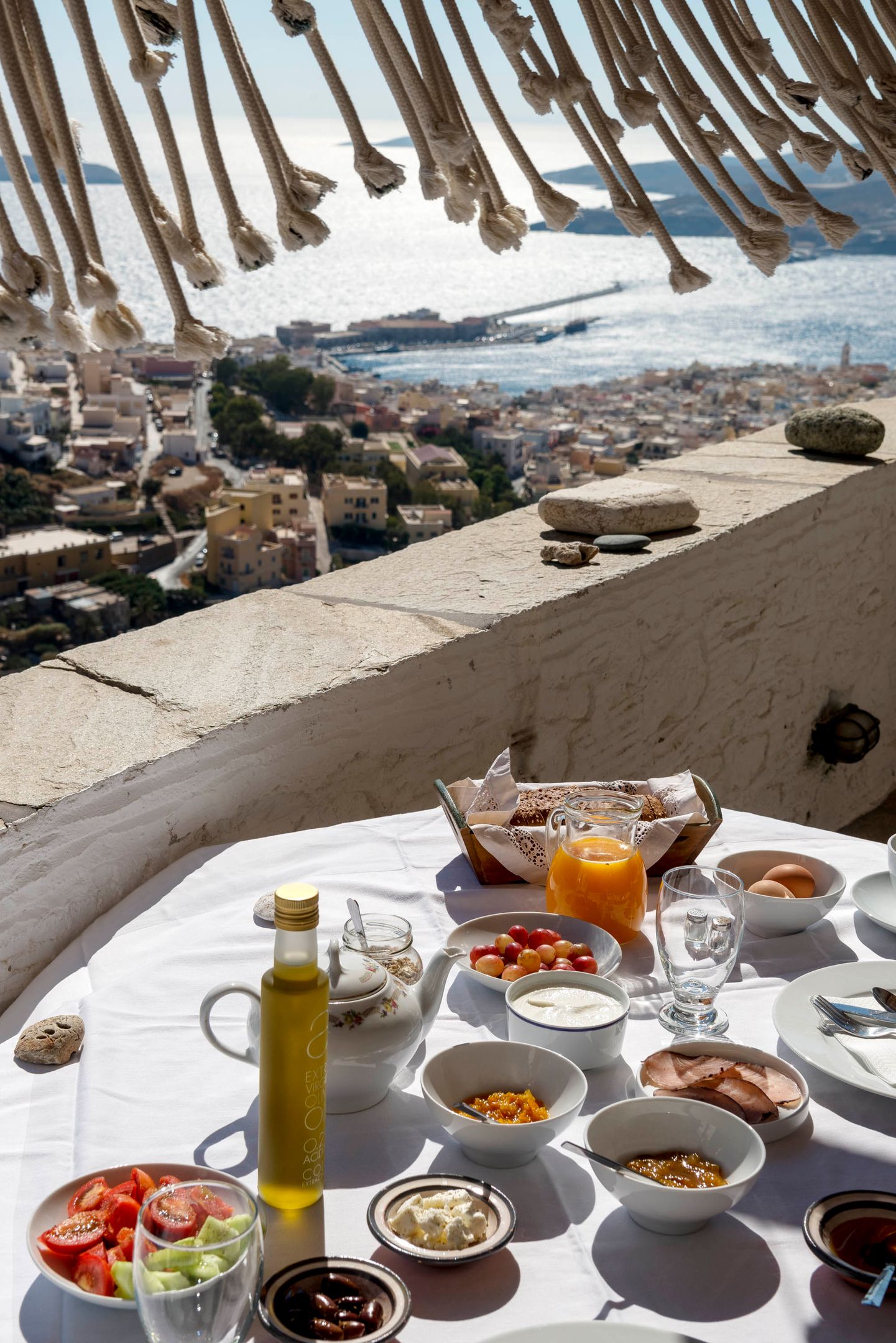 Deluxe Room with Balcony and Sea View