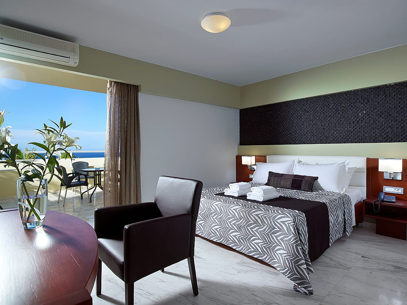 Superior Family Suite Sea View