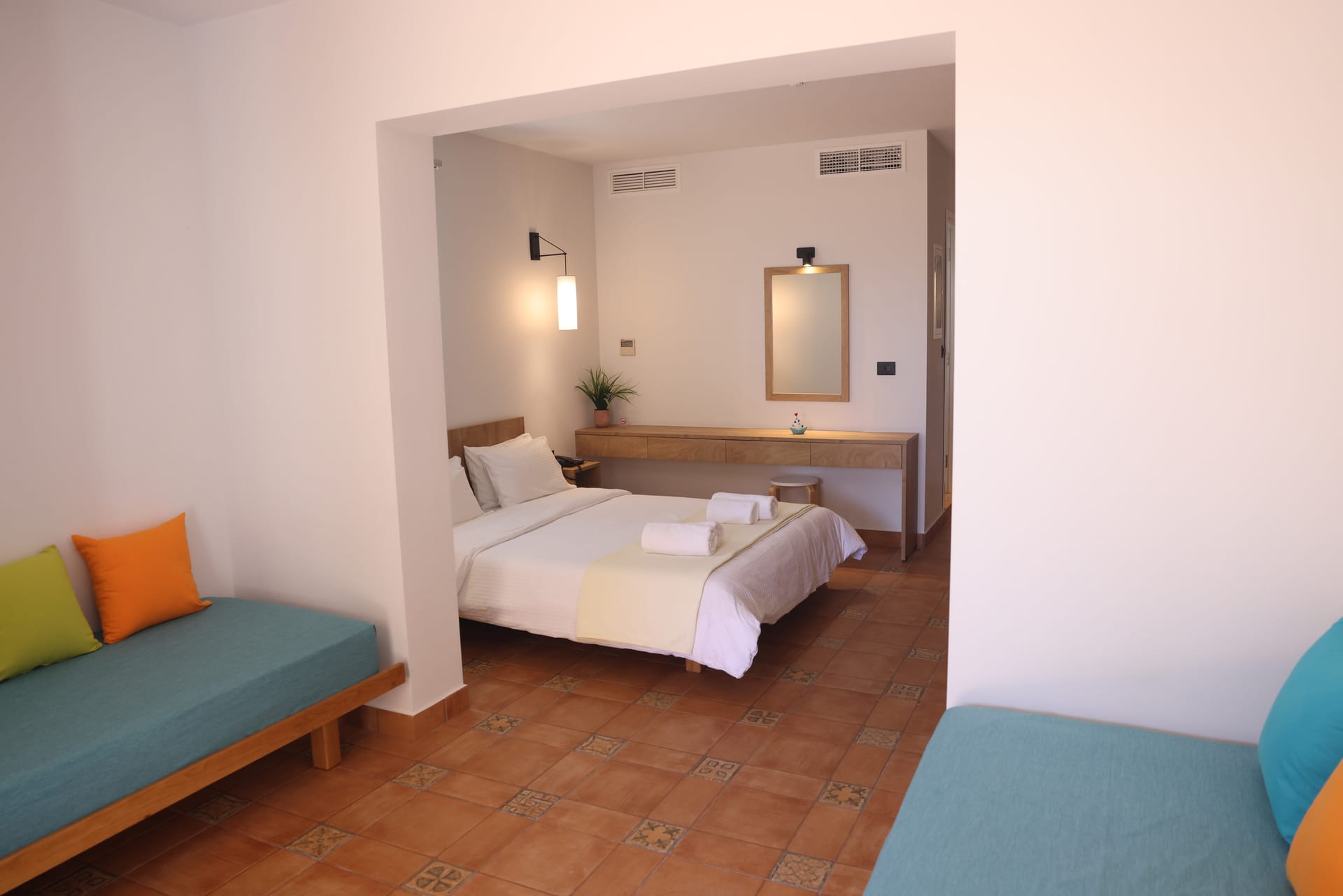 Family Studio with Wide Courtyard