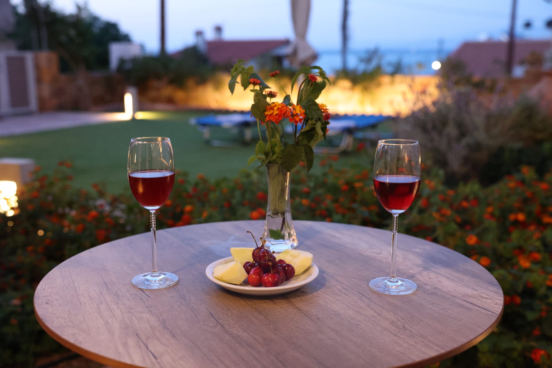 Family Studio with Courtyard and Sea View