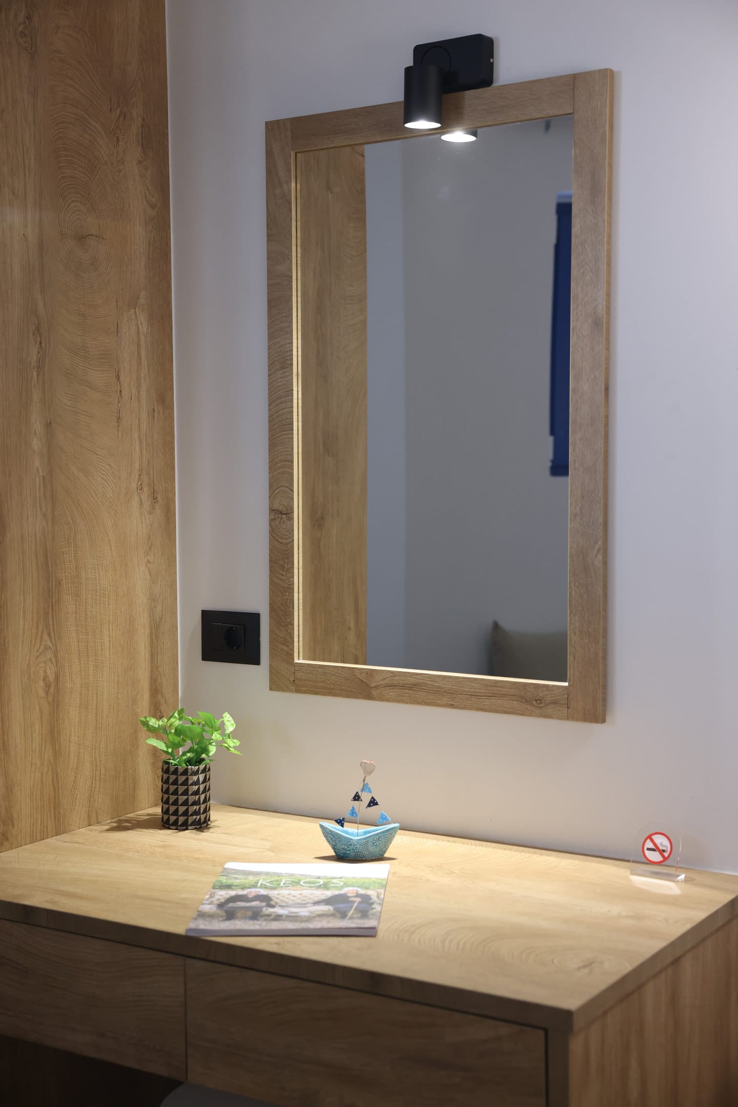 Family Studio with Courtyard and Sea View